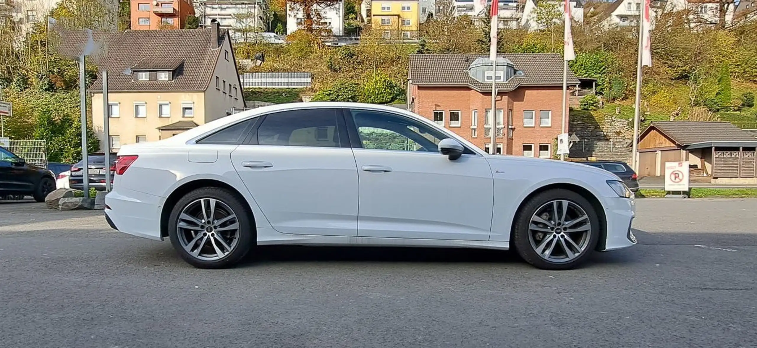 Audi - A6