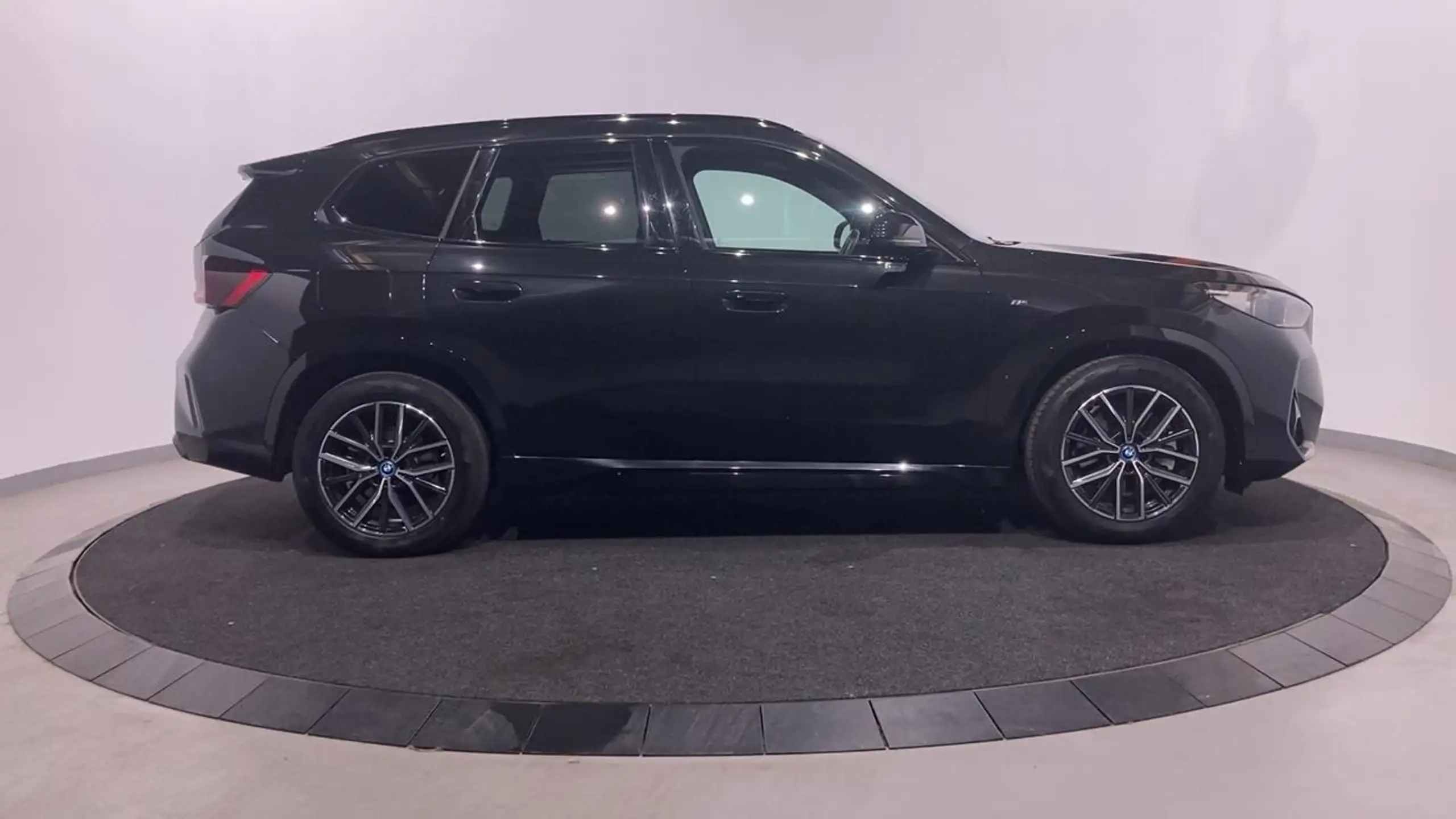 BMW - X1