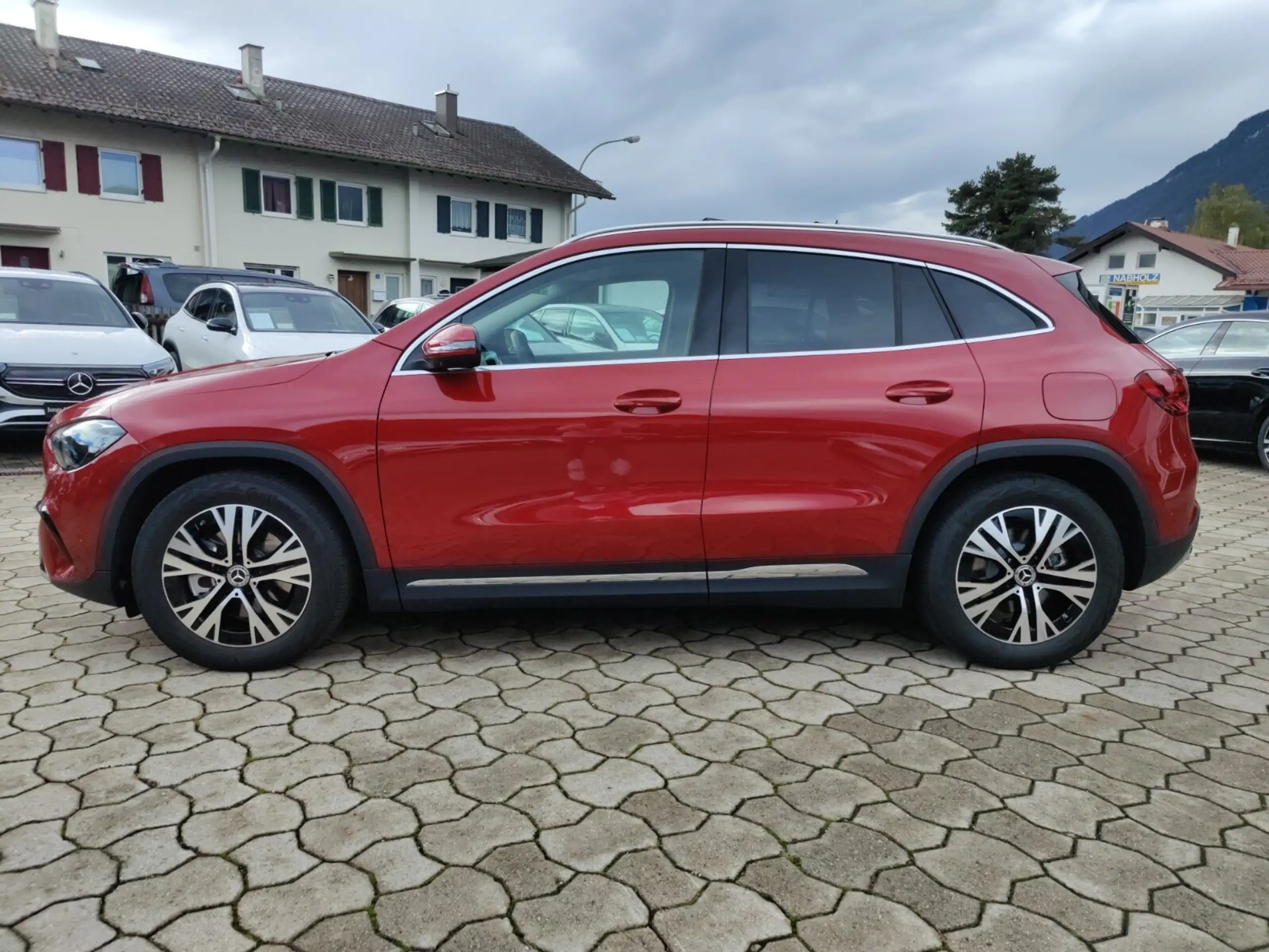 Mercedes-Benz - GLA 250