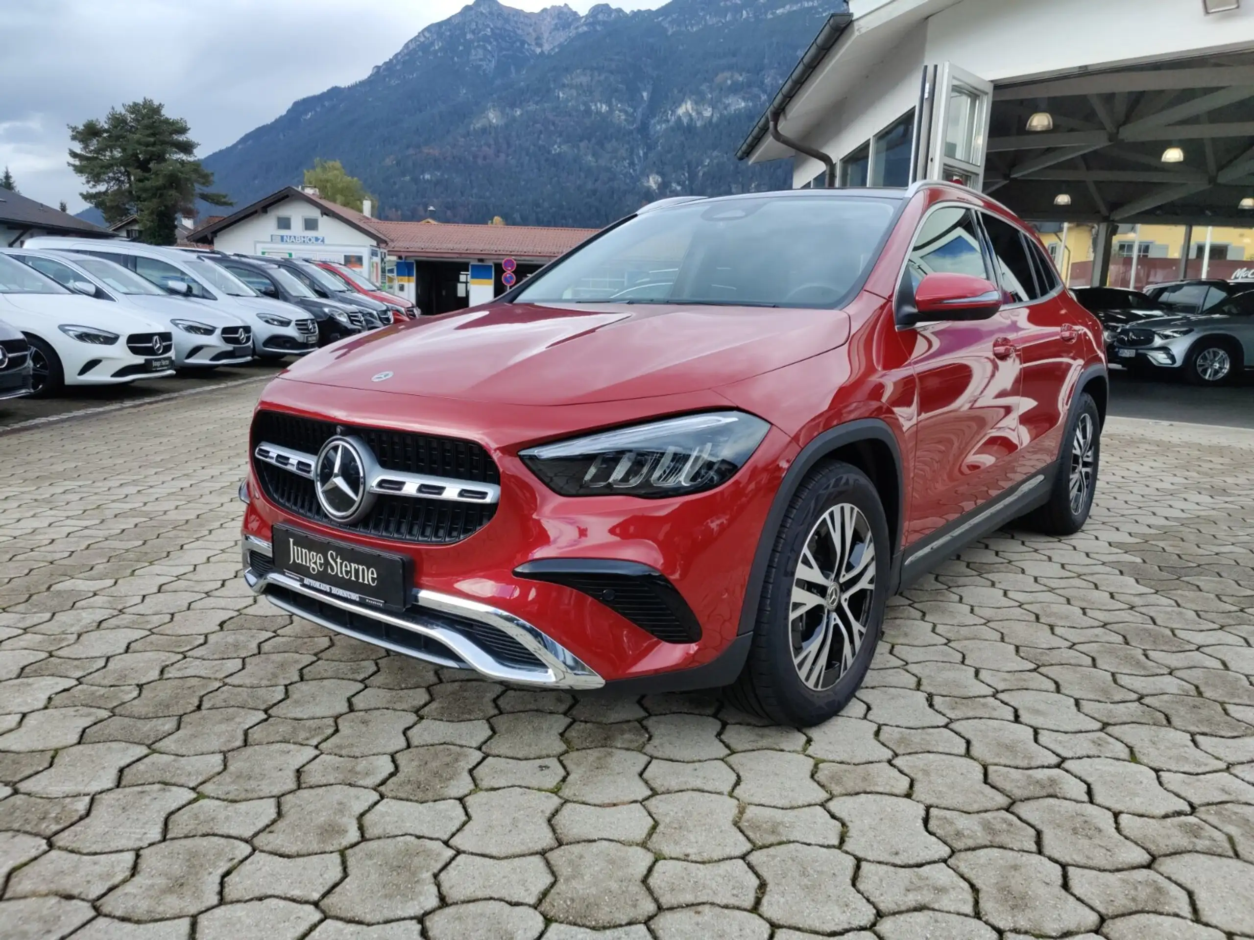 Mercedes-Benz - GLA 250