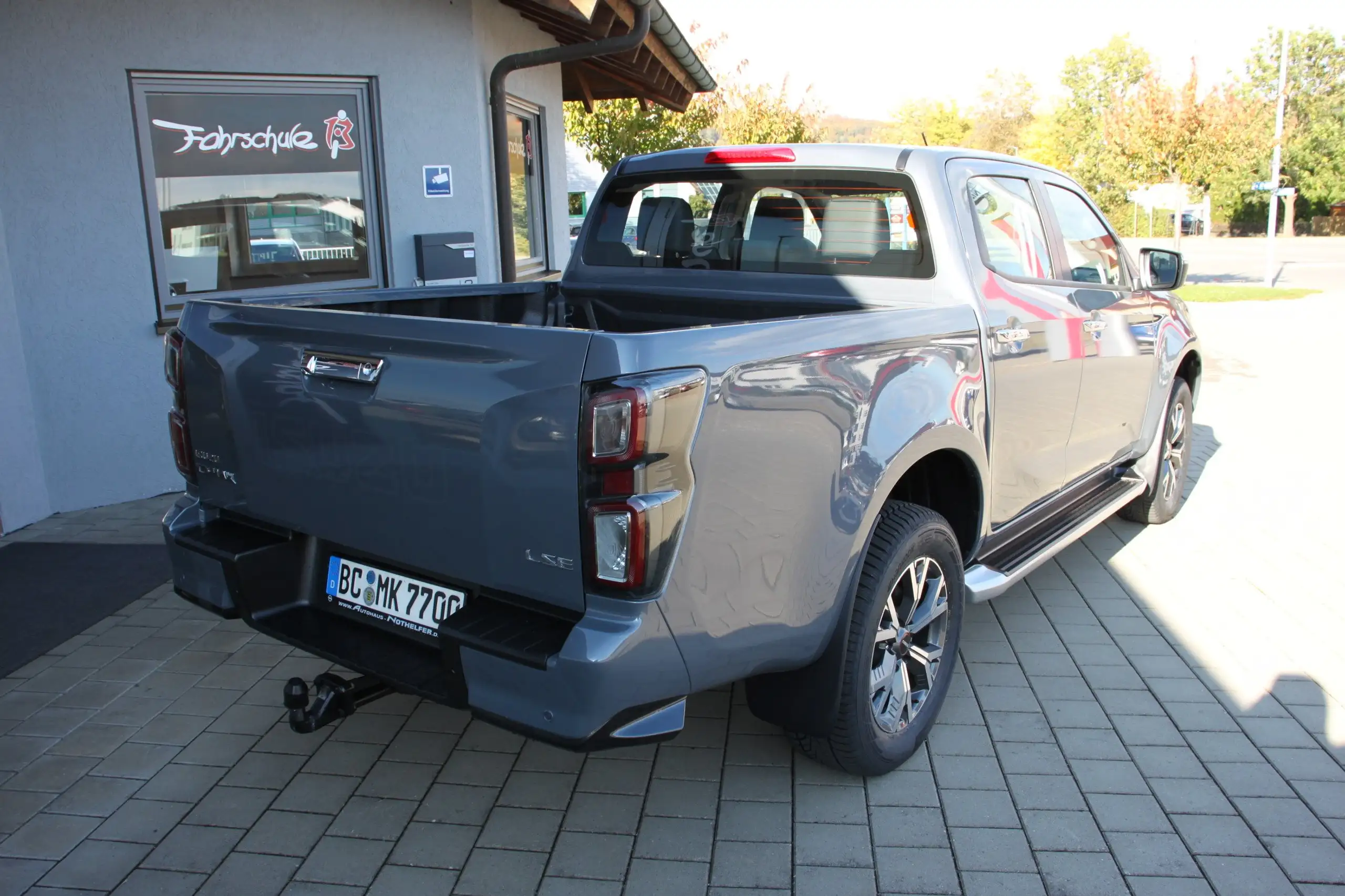 Isuzu - D-Max