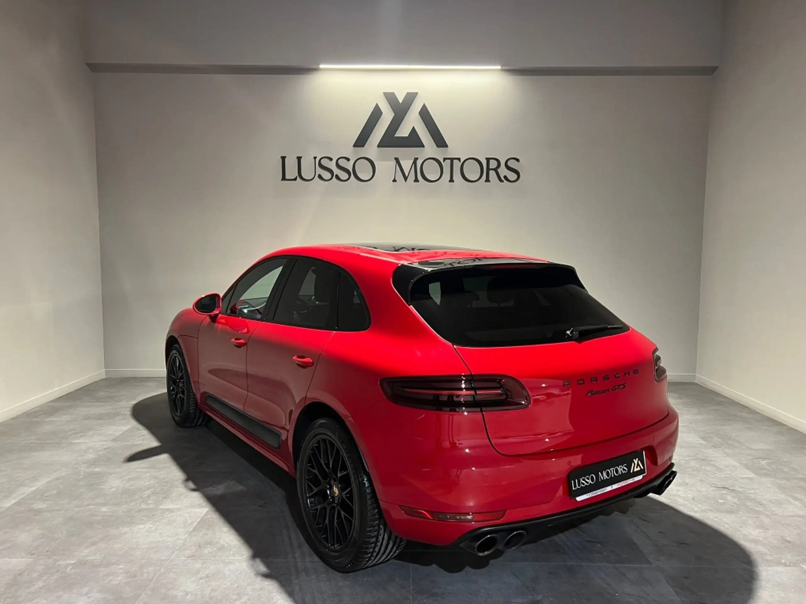 Porsche - Macan