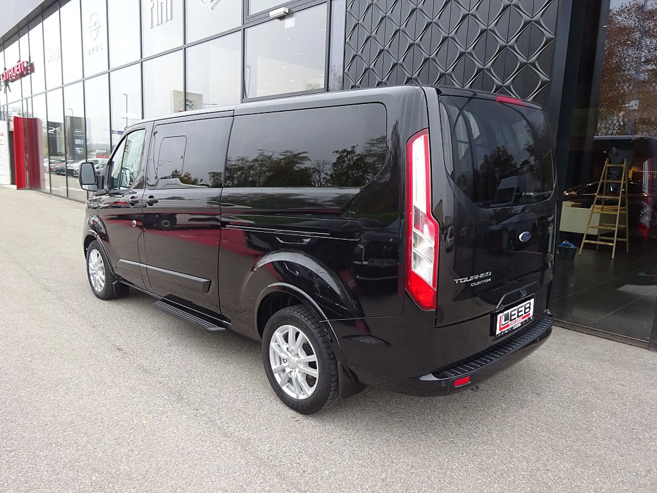 Ford - Tourneo Custom