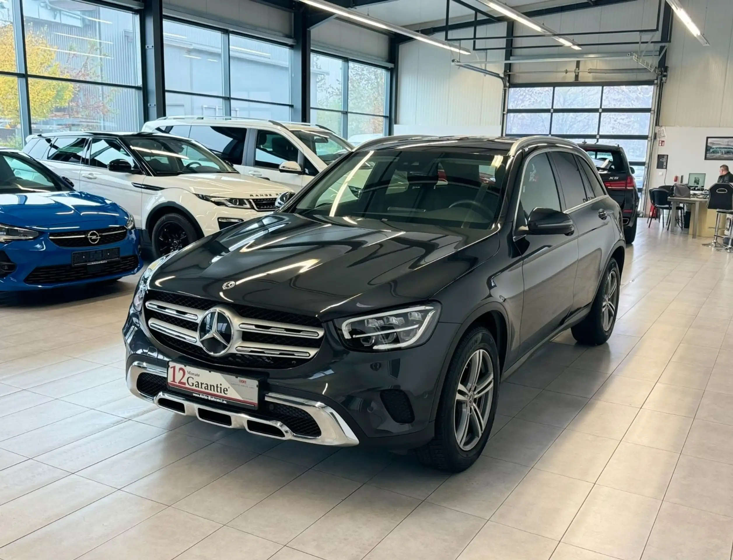 Mercedes-Benz - GLC 300