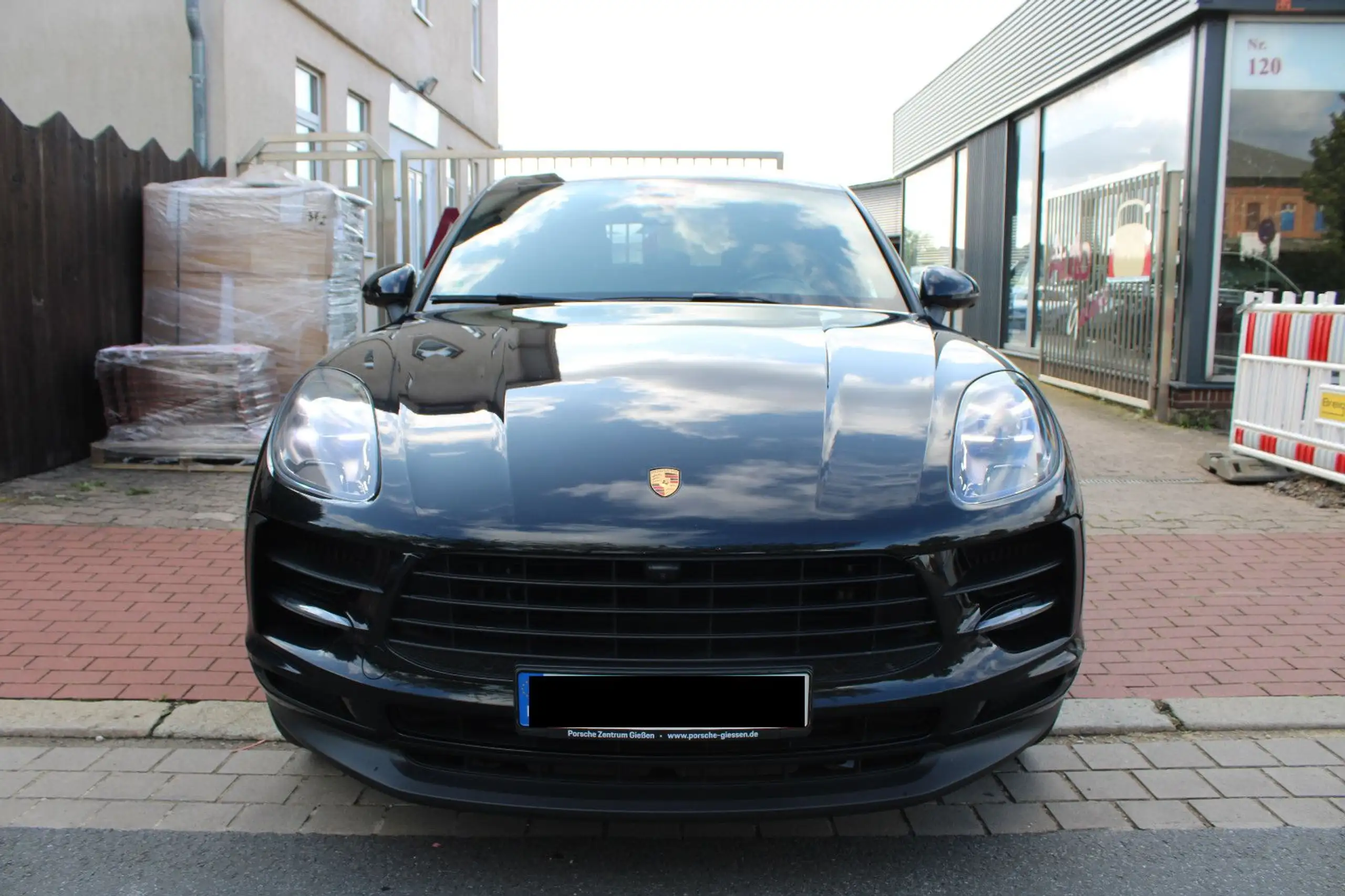 Porsche - Macan