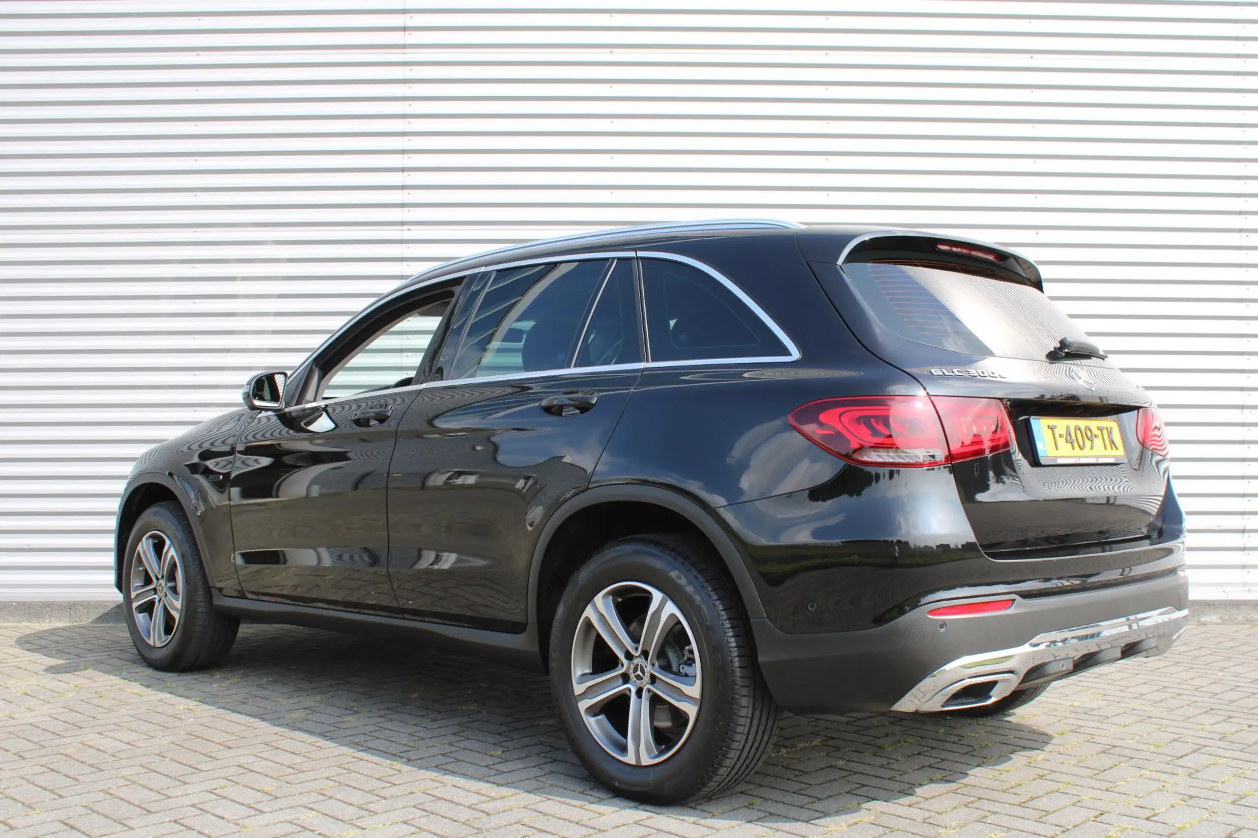 Mercedes-Benz - GLC 300