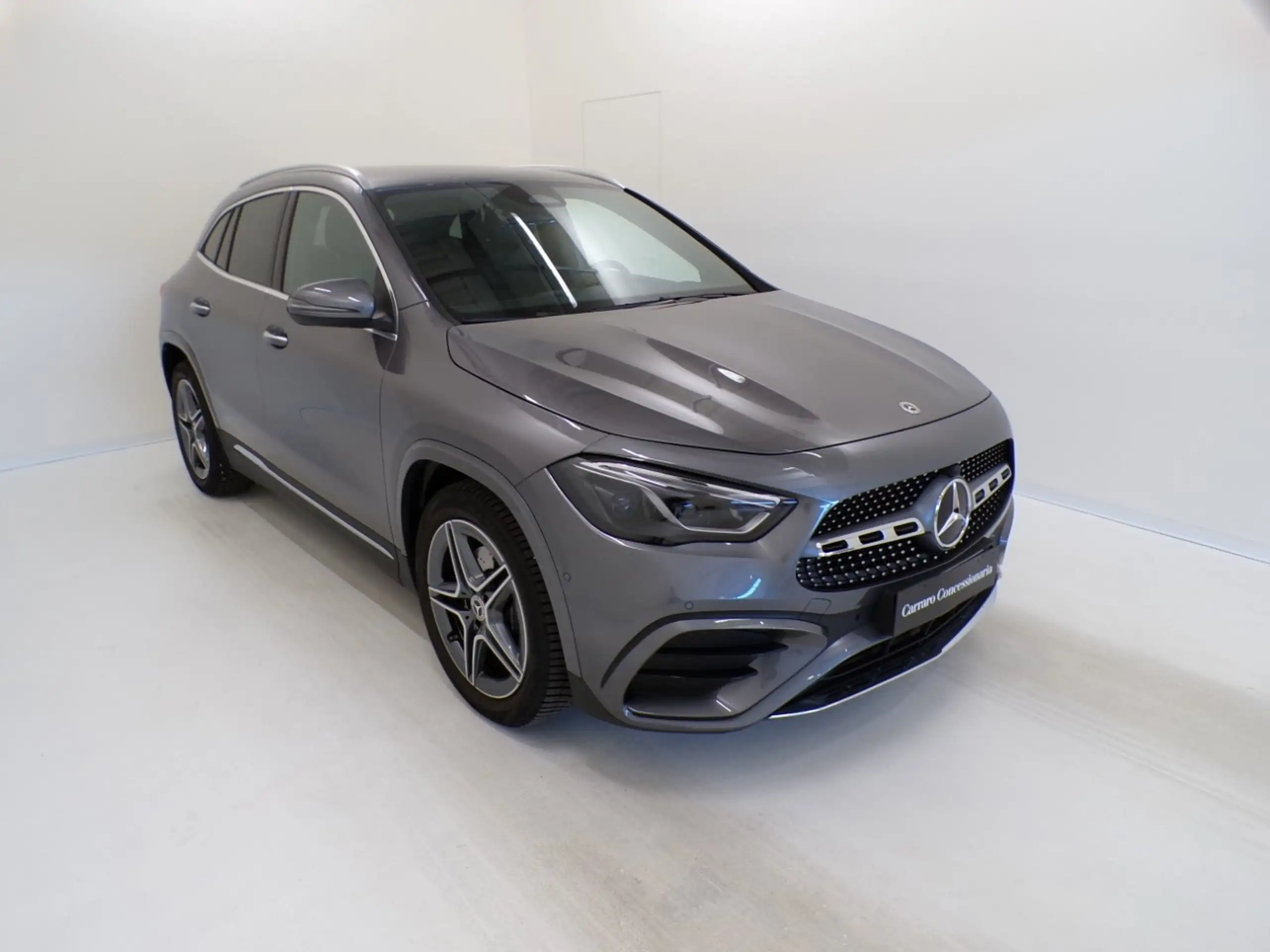 Mercedes-Benz - GLA 200