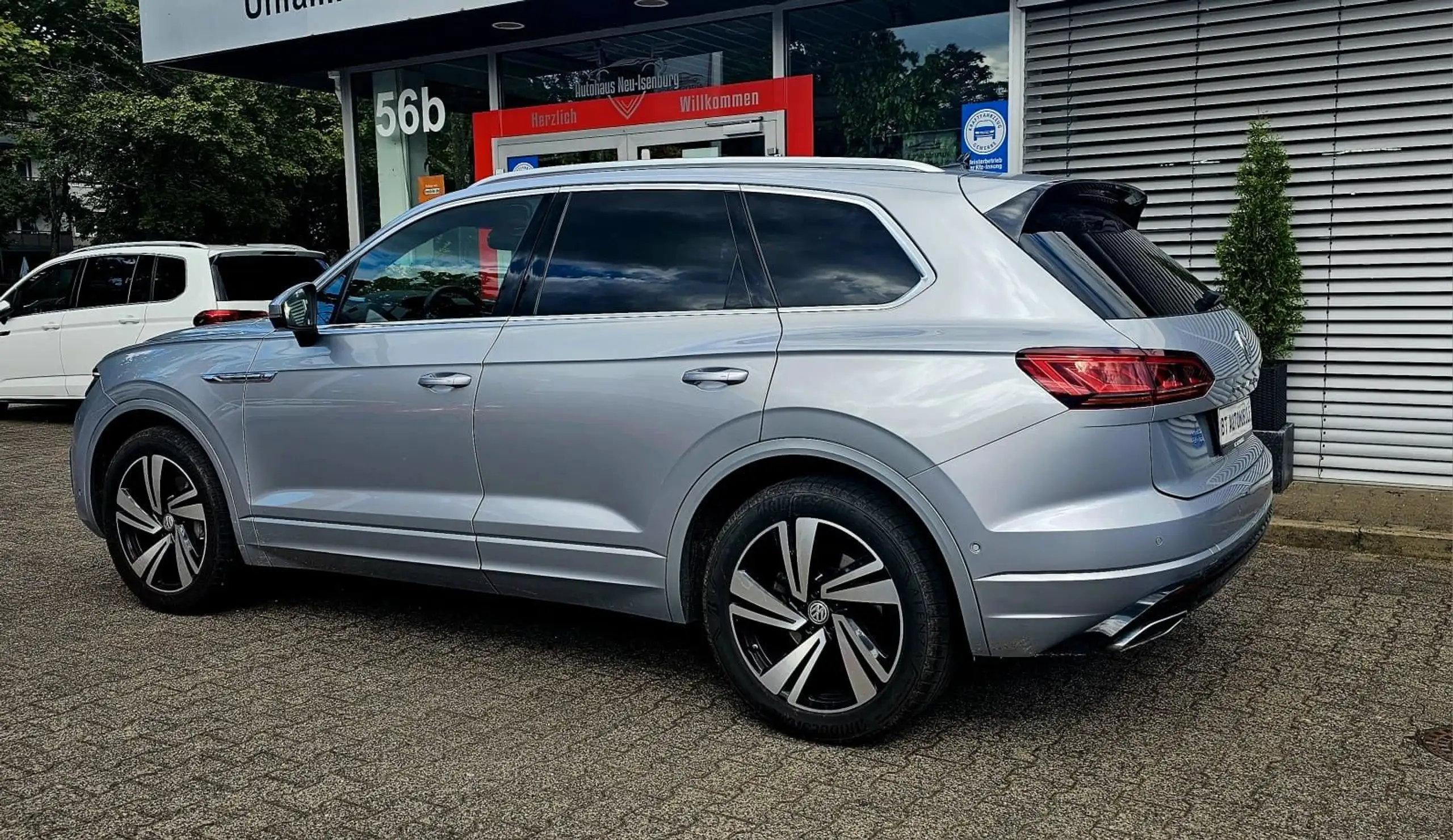 Volkswagen - Touareg