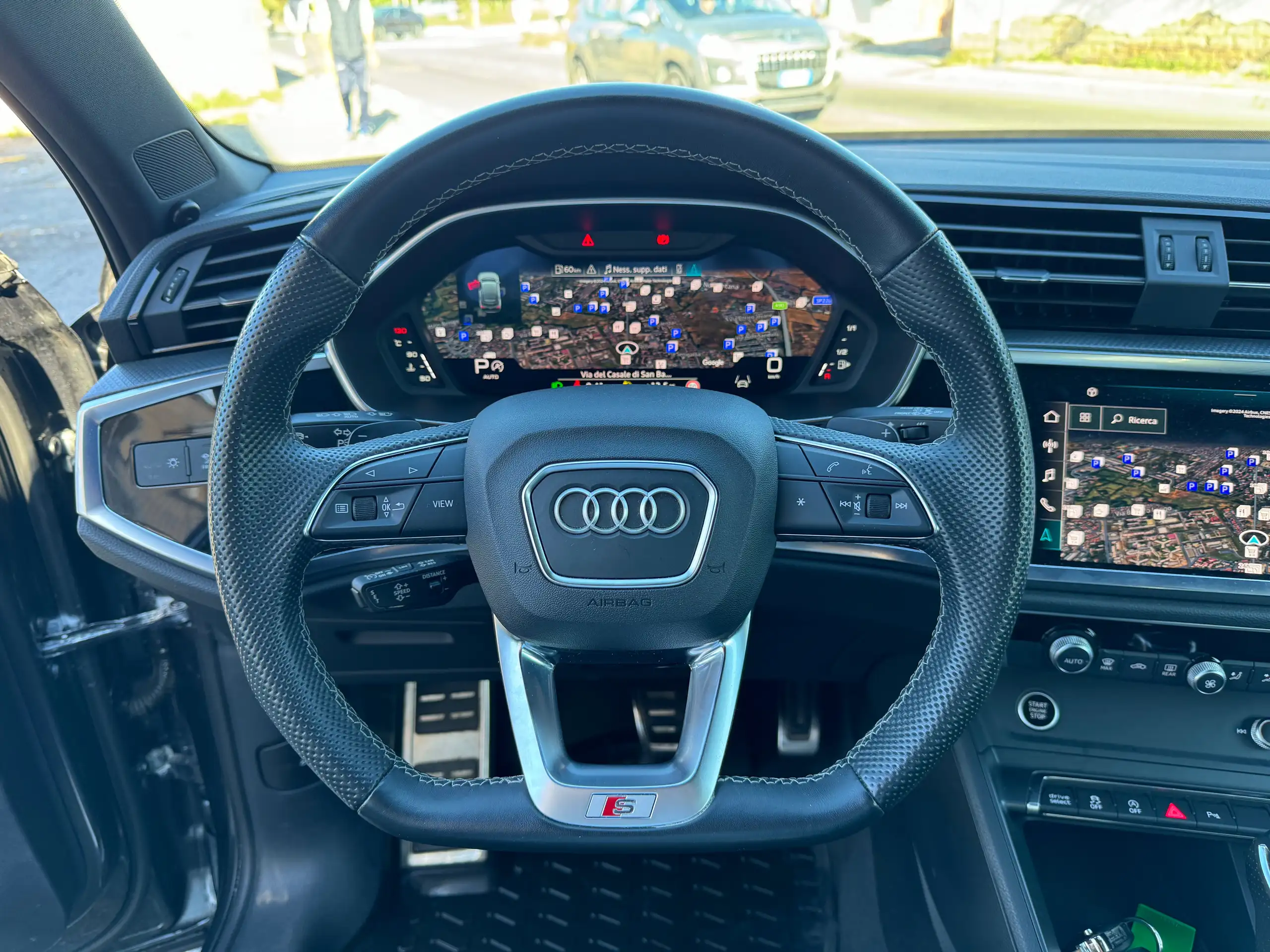 Audi - Q3