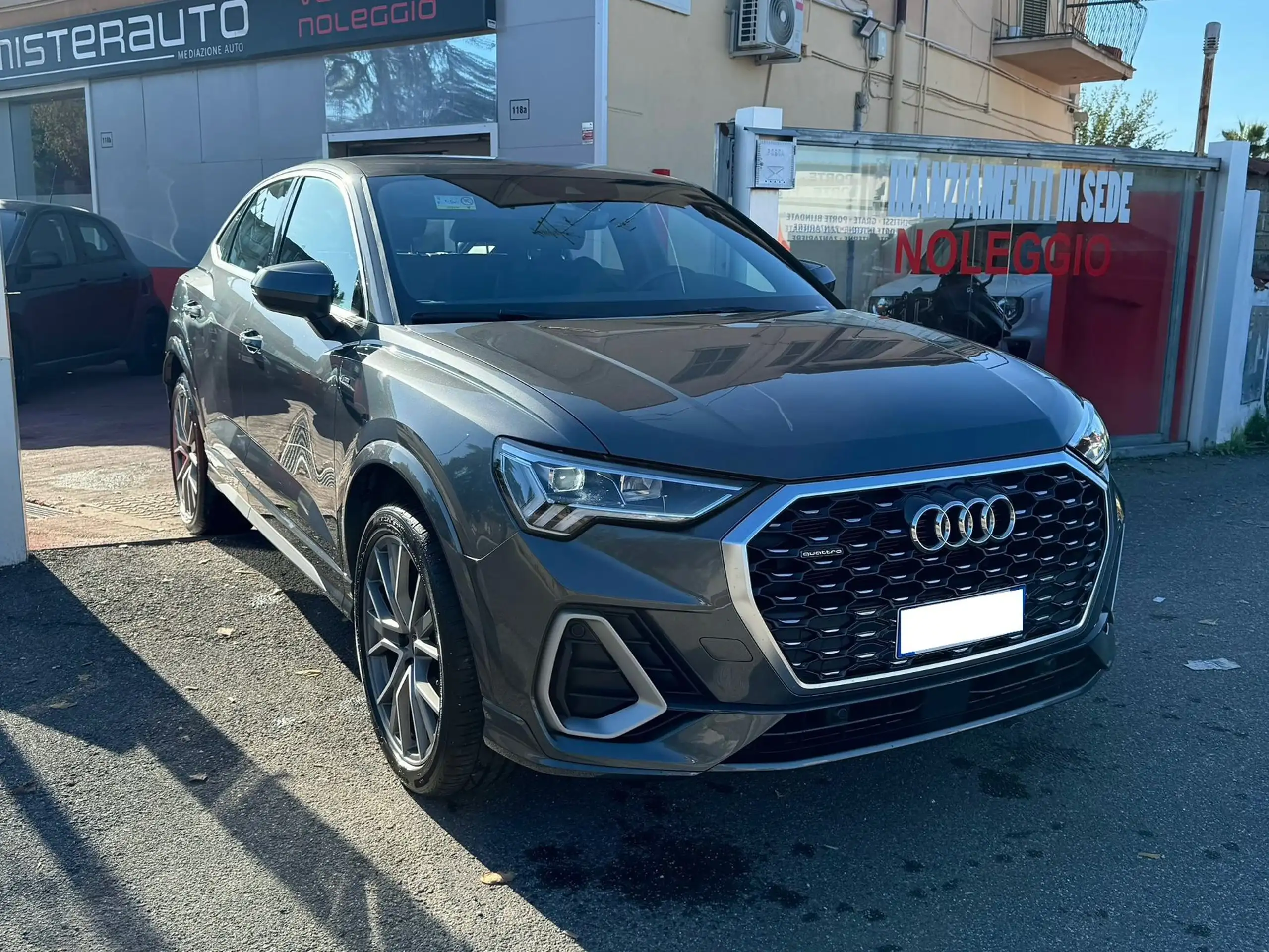 Audi - Q3