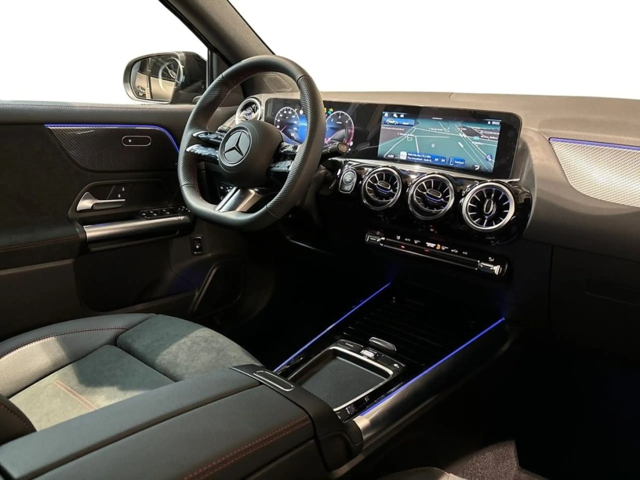 Mercedes-Benz - GLA 200