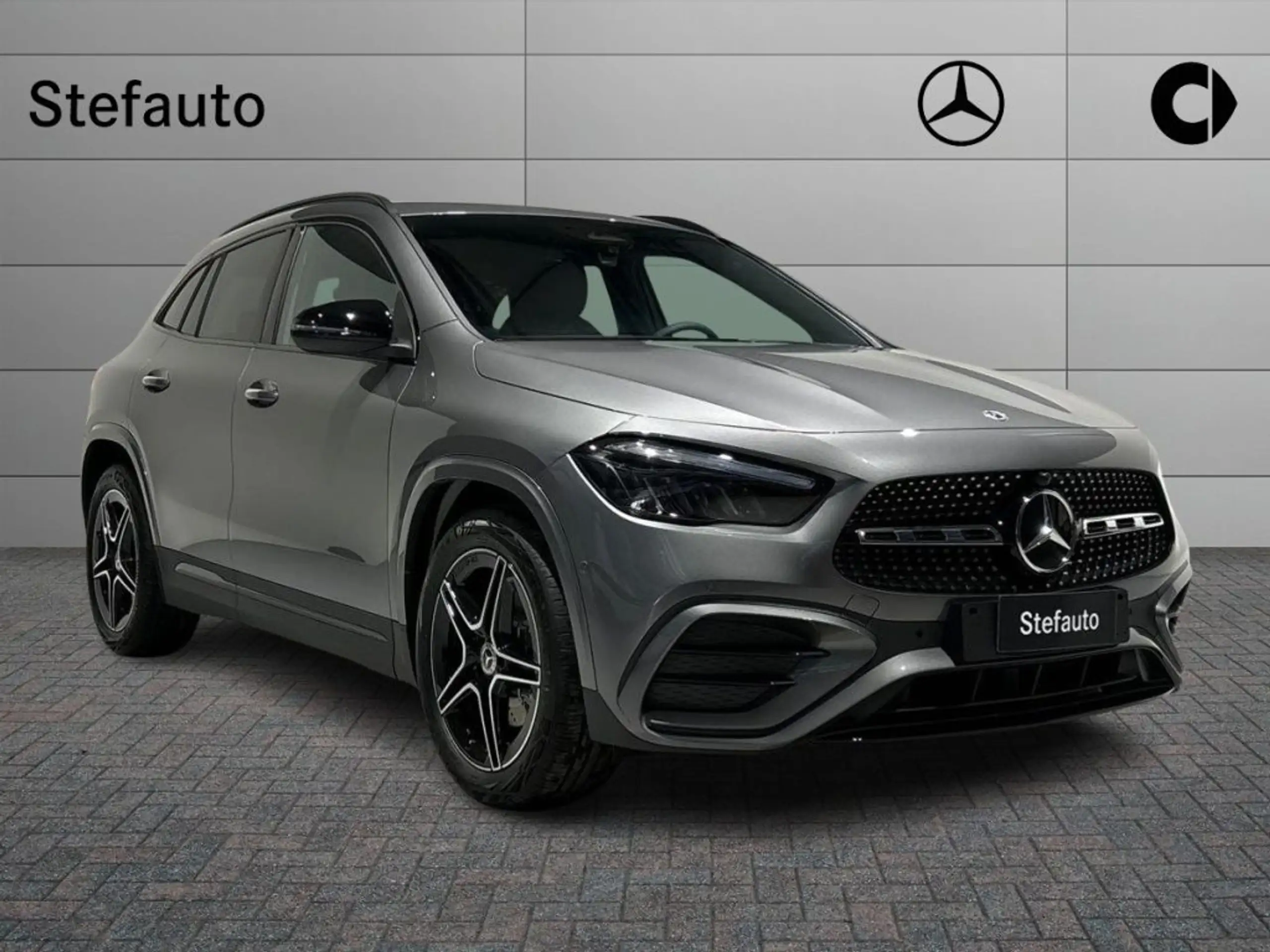 Mercedes-Benz - GLA 200