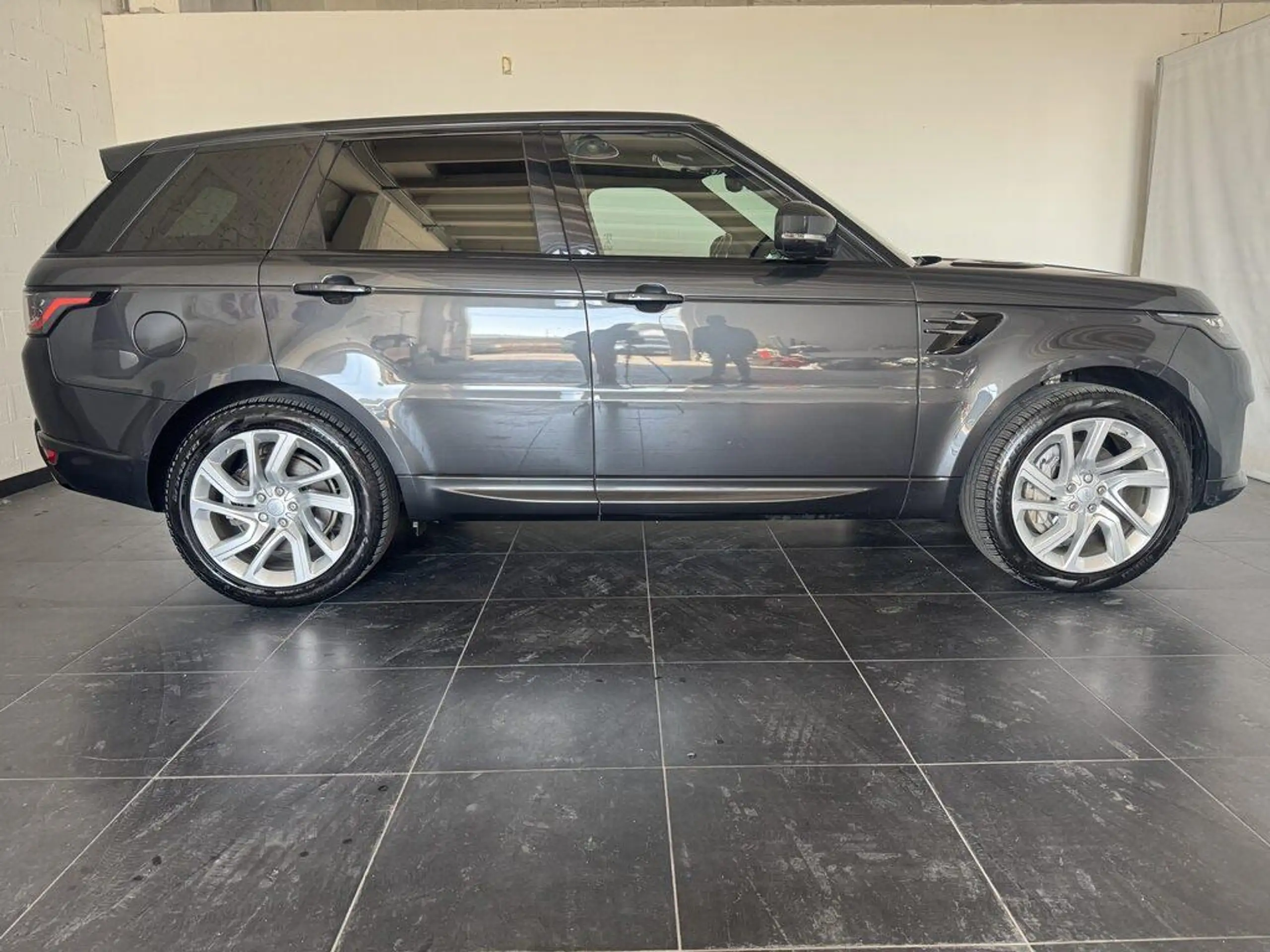 Land Rover - Range Rover Sport