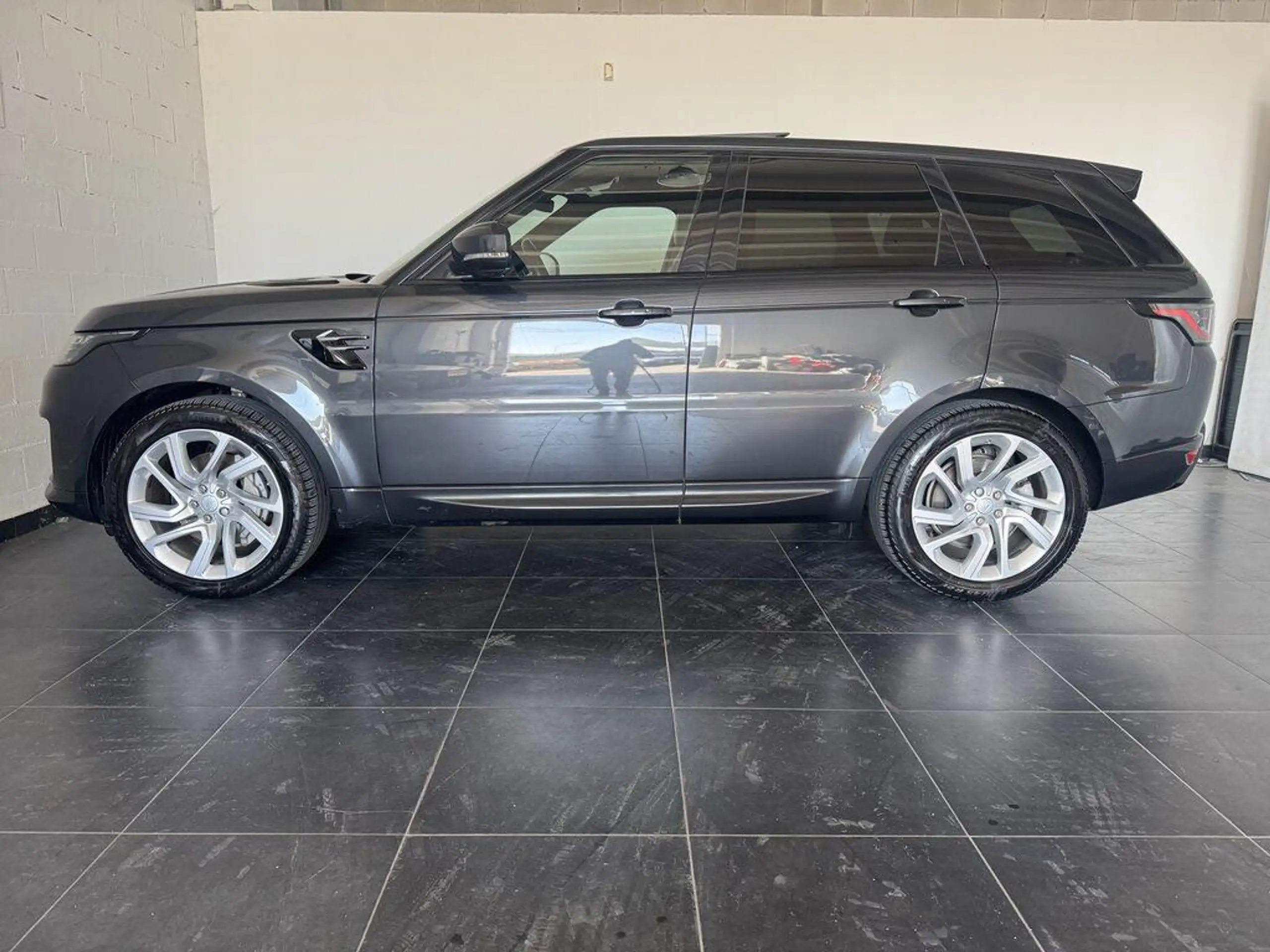 Land Rover - Range Rover Sport