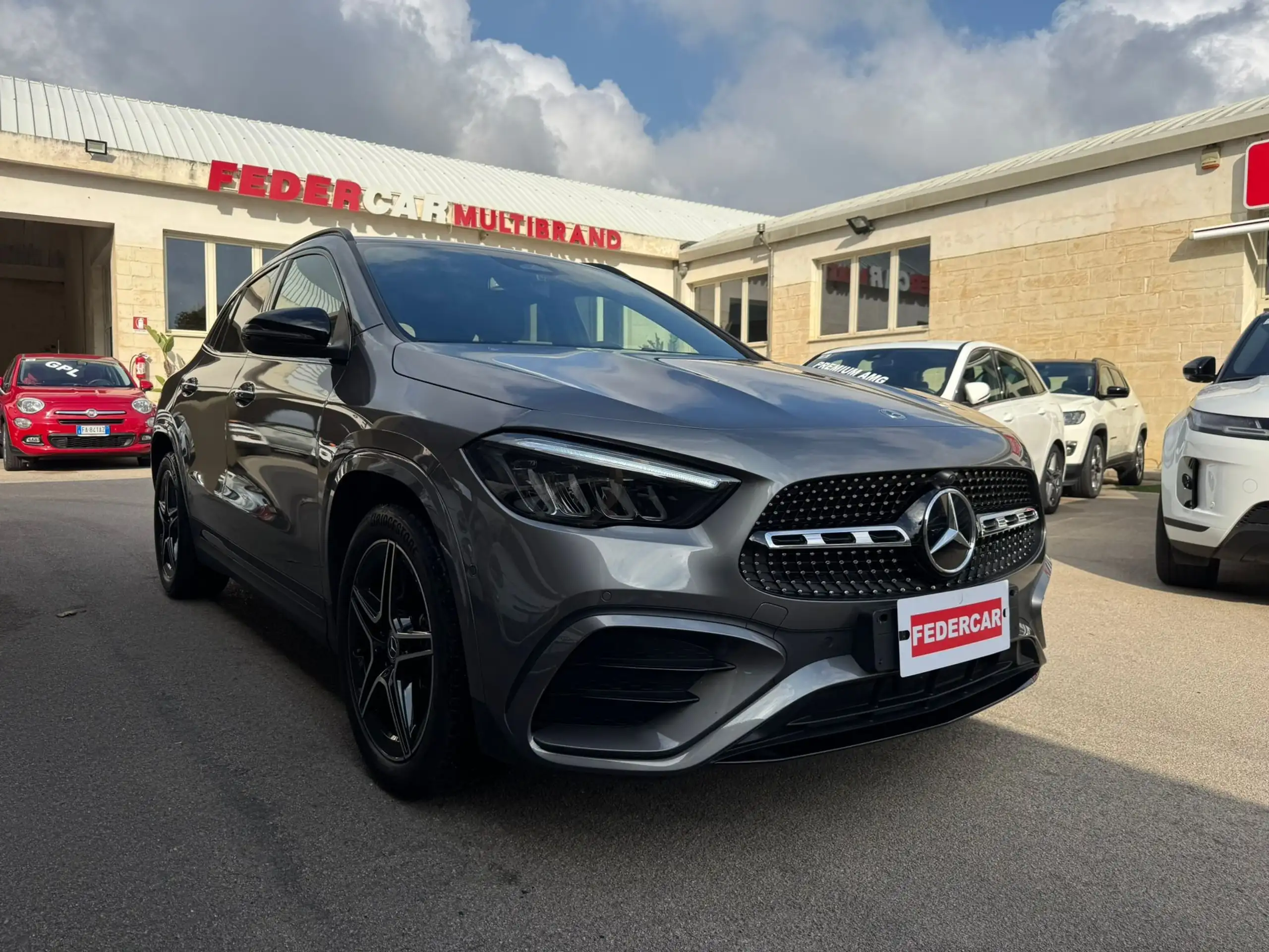 Mercedes-Benz - GLA 200