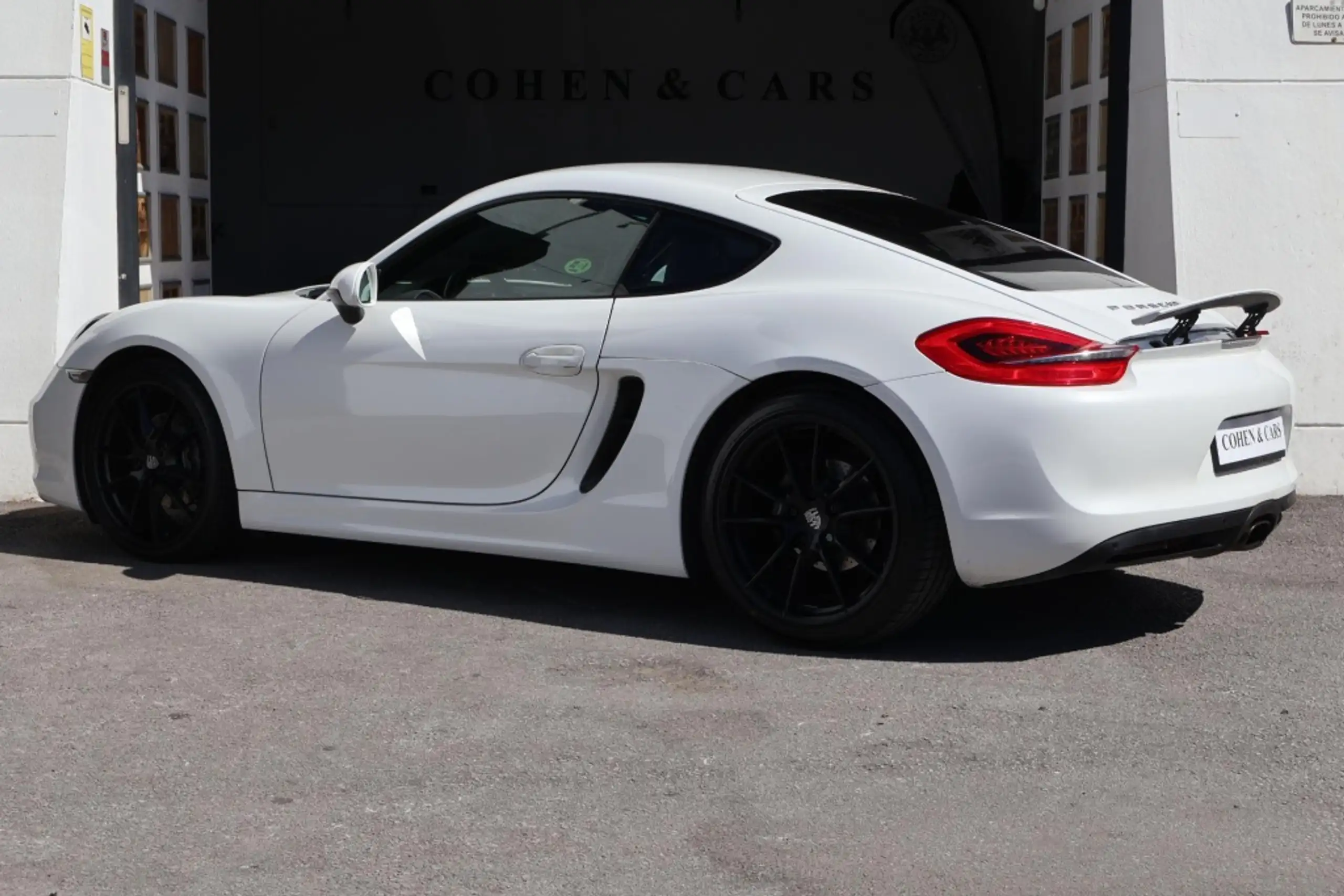 Porsche - Cayman