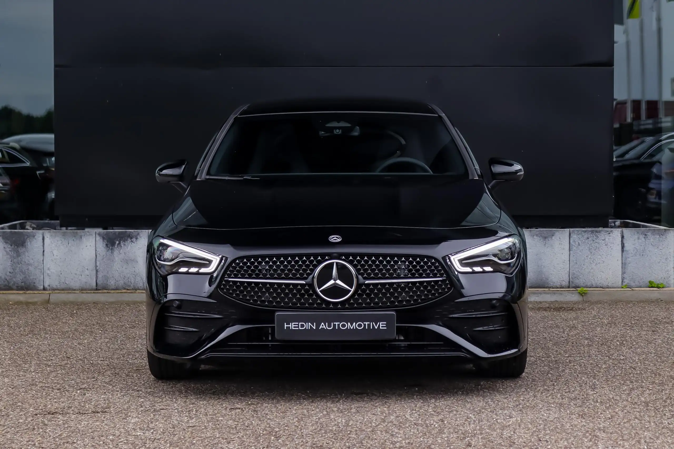 Mercedes-Benz - CLA 180