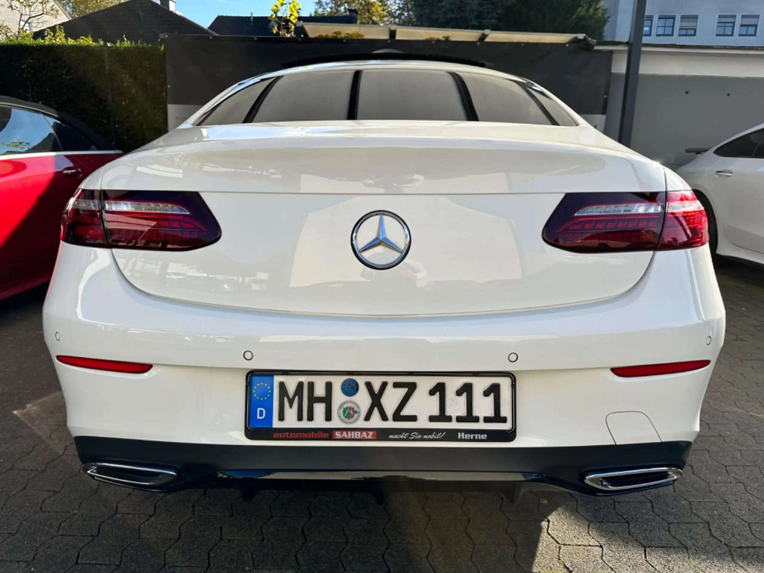 Mercedes-Benz - E 220