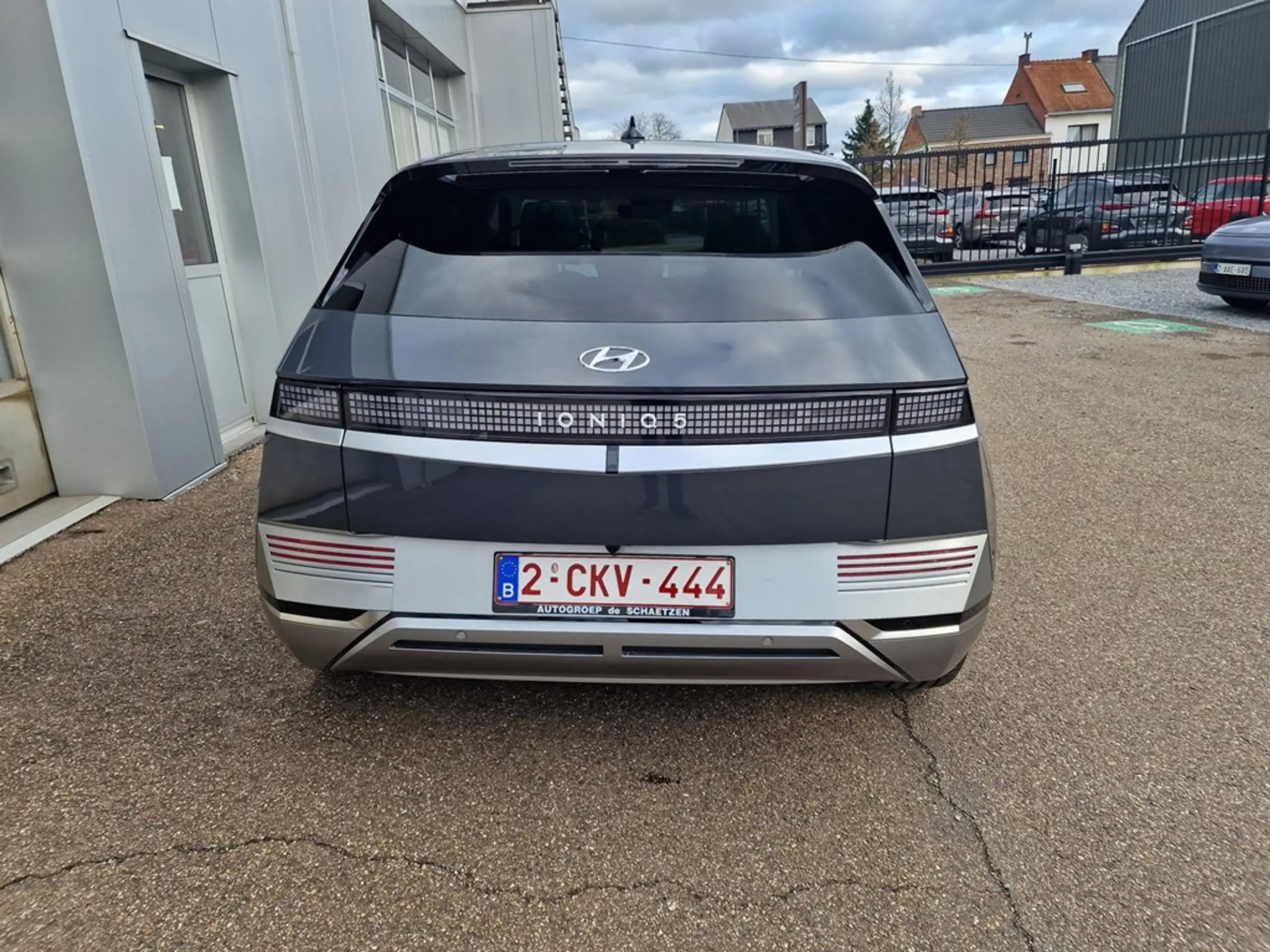 Hyundai - IONIQ 5