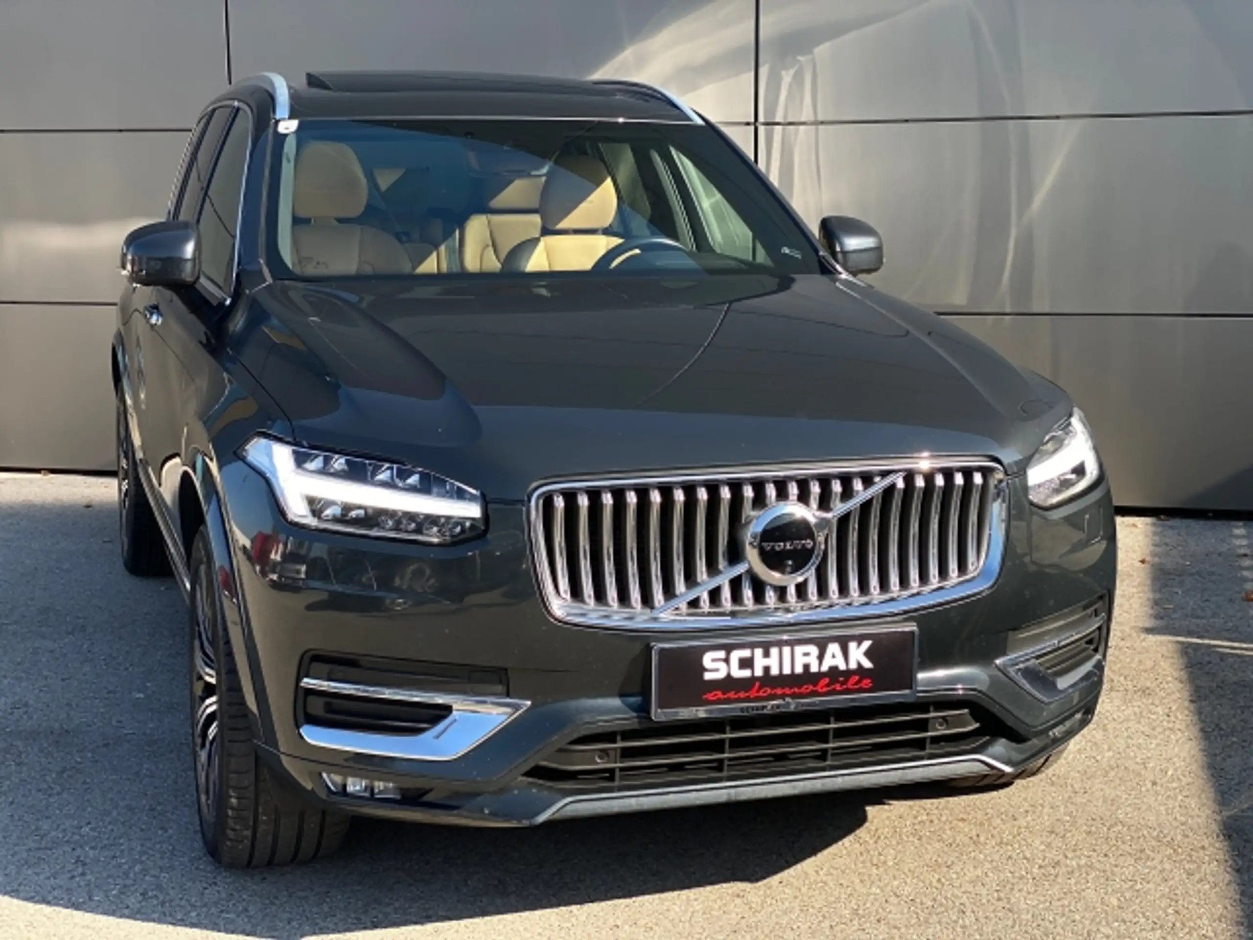 Volvo - XC90