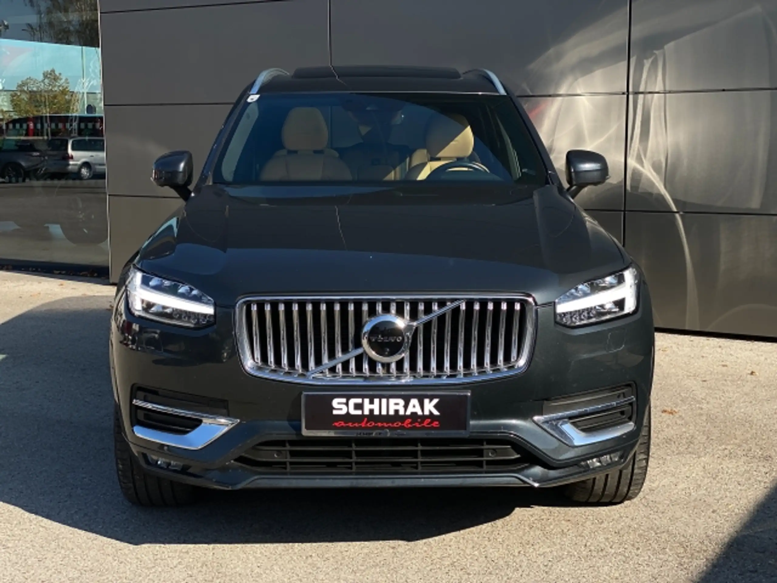 Volvo - XC90