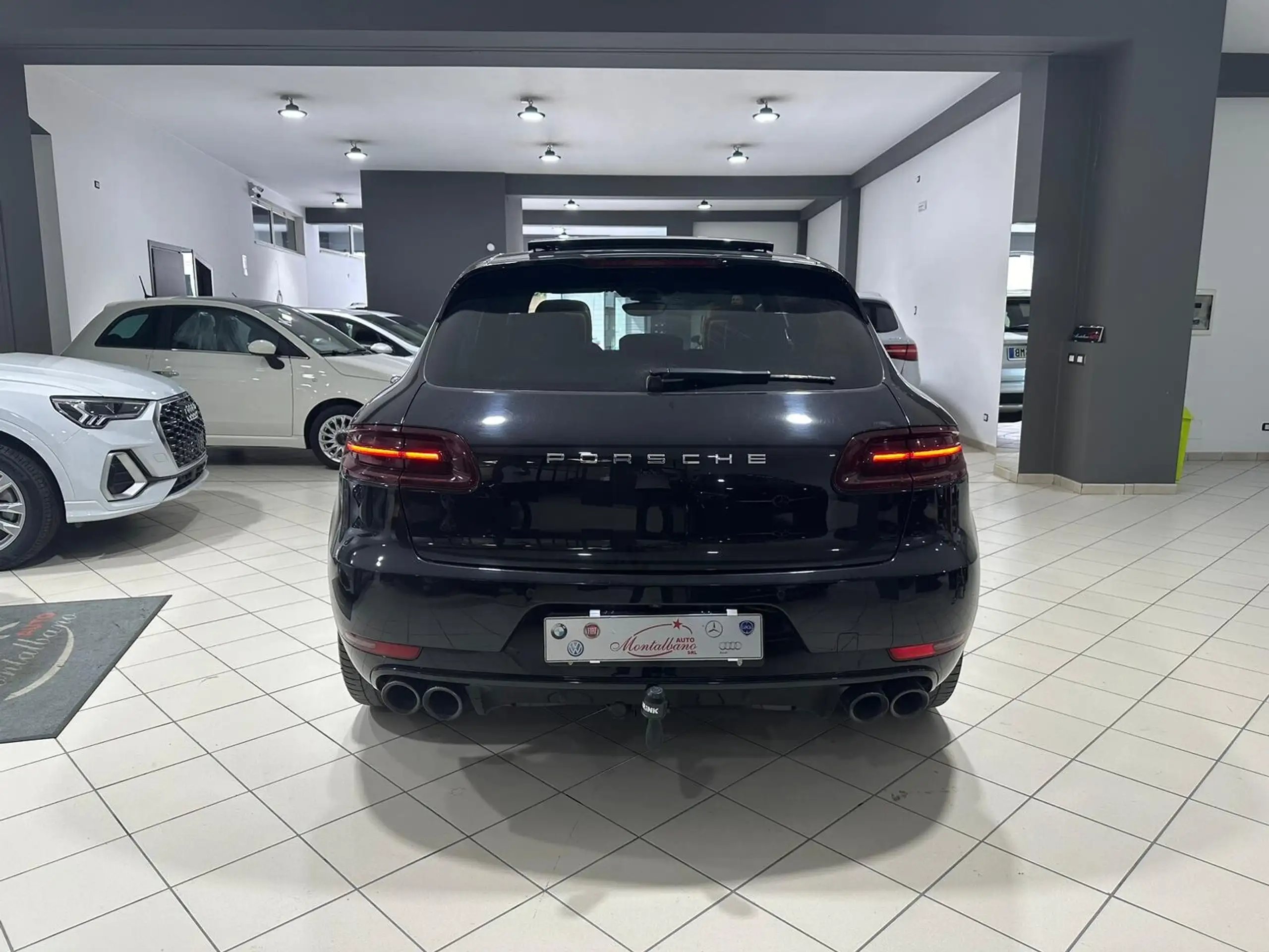 Porsche - Macan