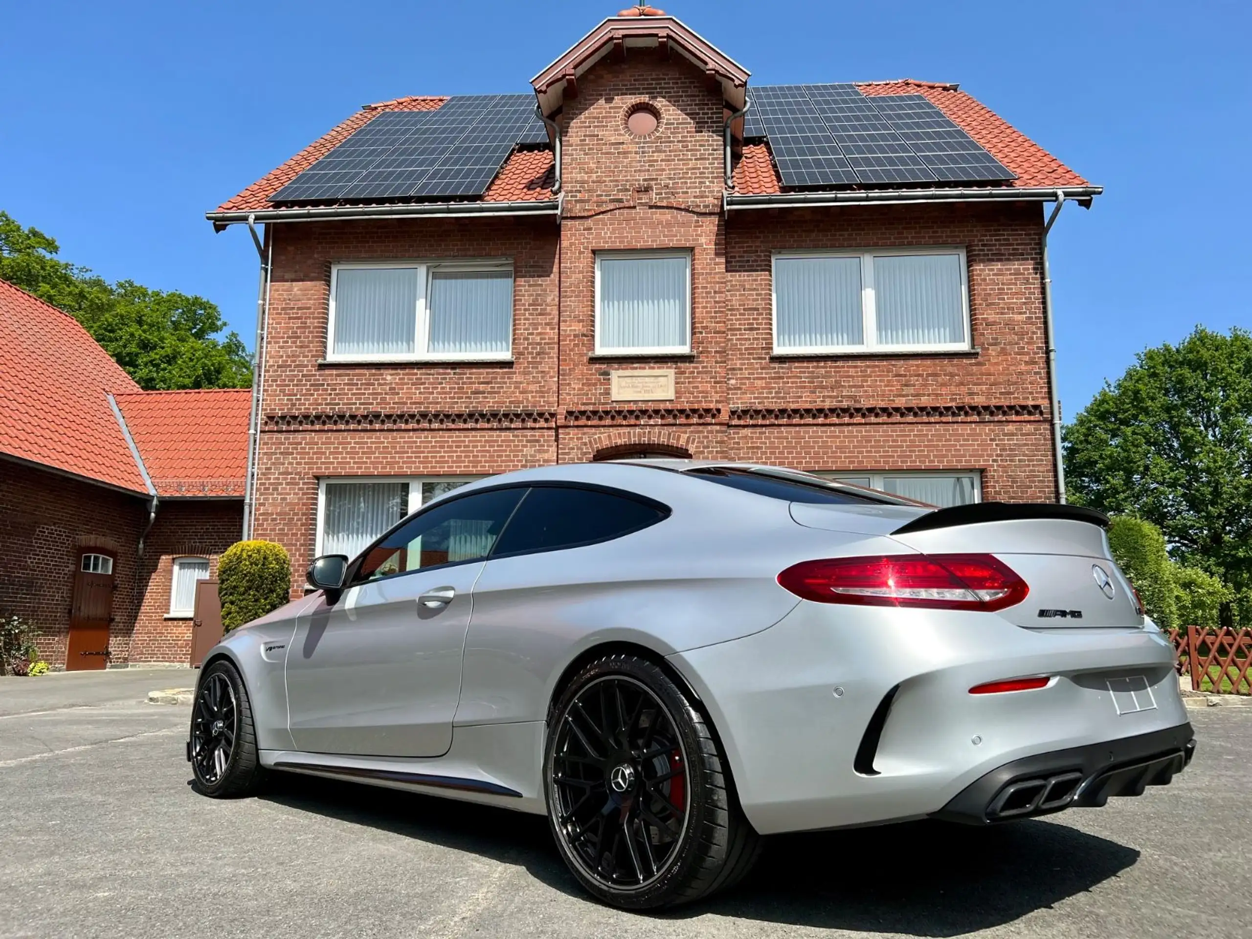 Mercedes-Benz - C 63 AMG