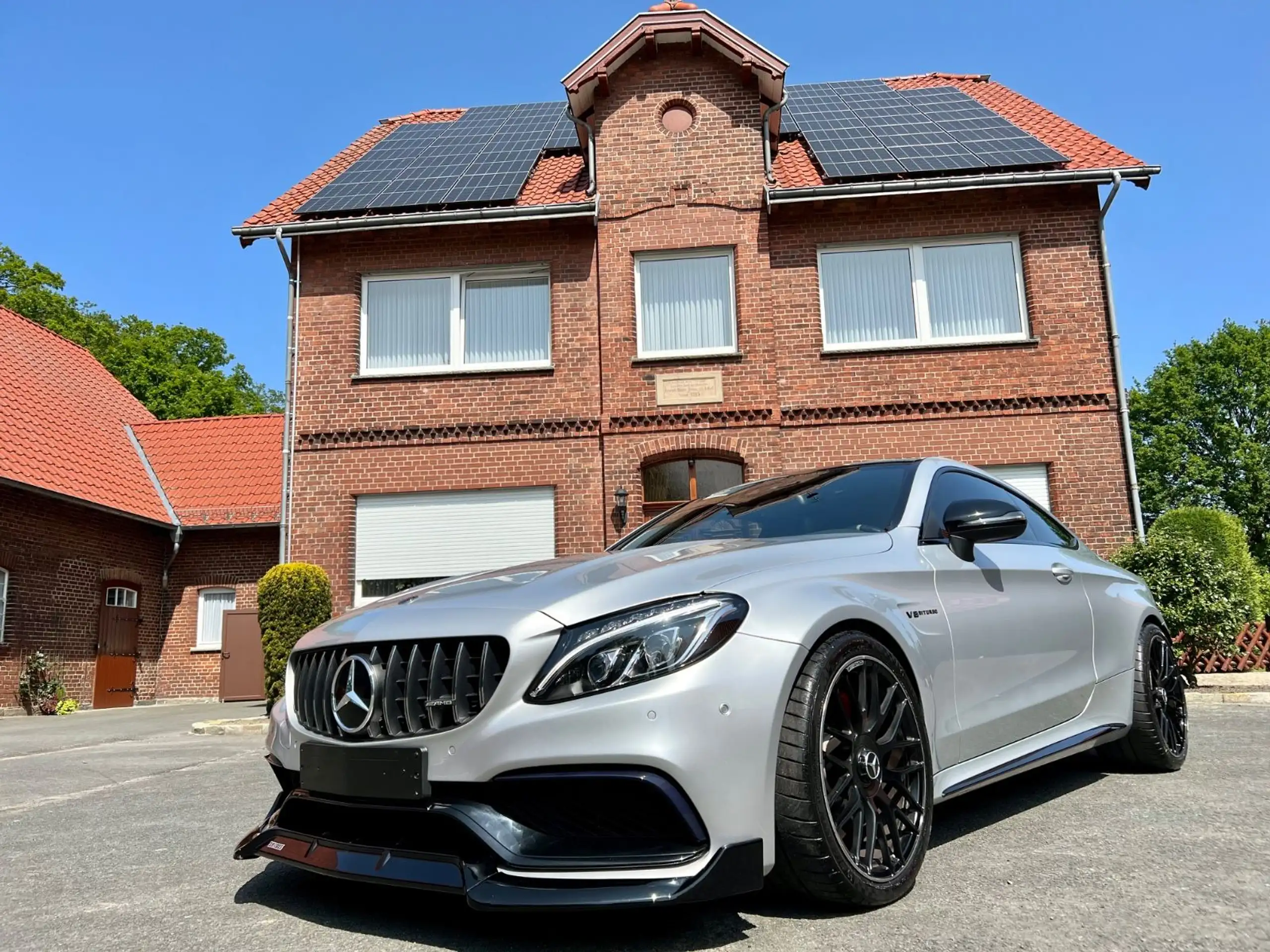 Mercedes-Benz - C 63 AMG