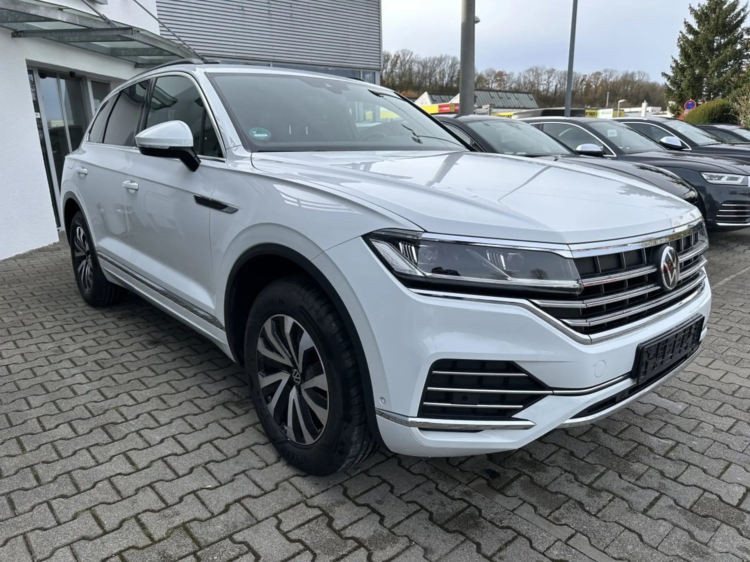 Volkswagen - Touareg