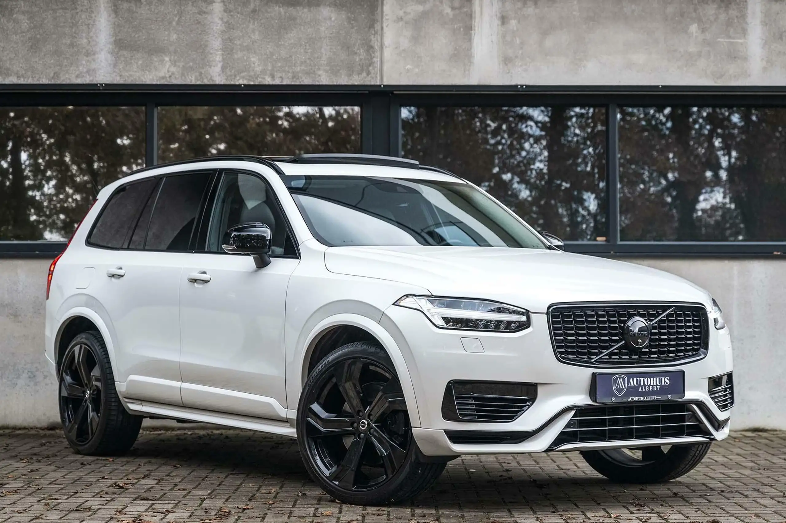 Volvo - XC90