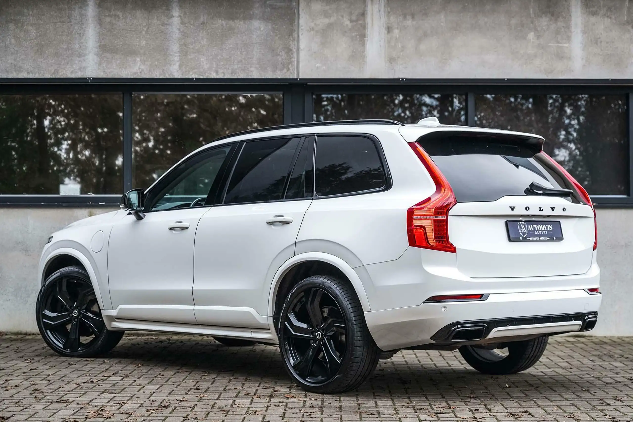 Volvo - XC90