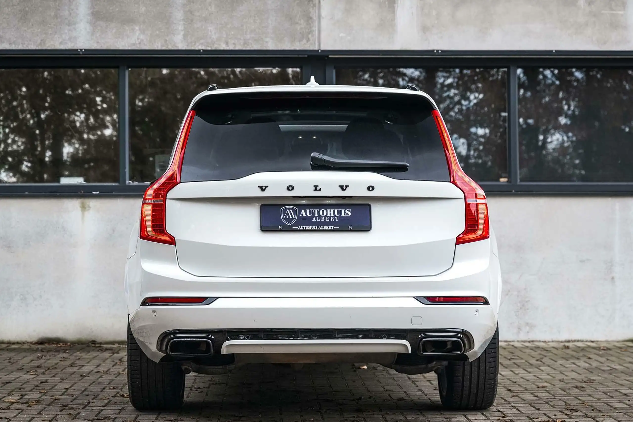 Volvo - XC90