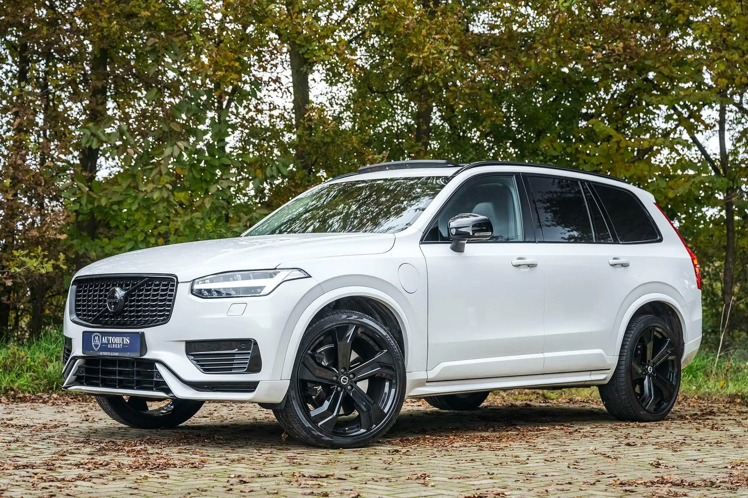 Volvo - XC90