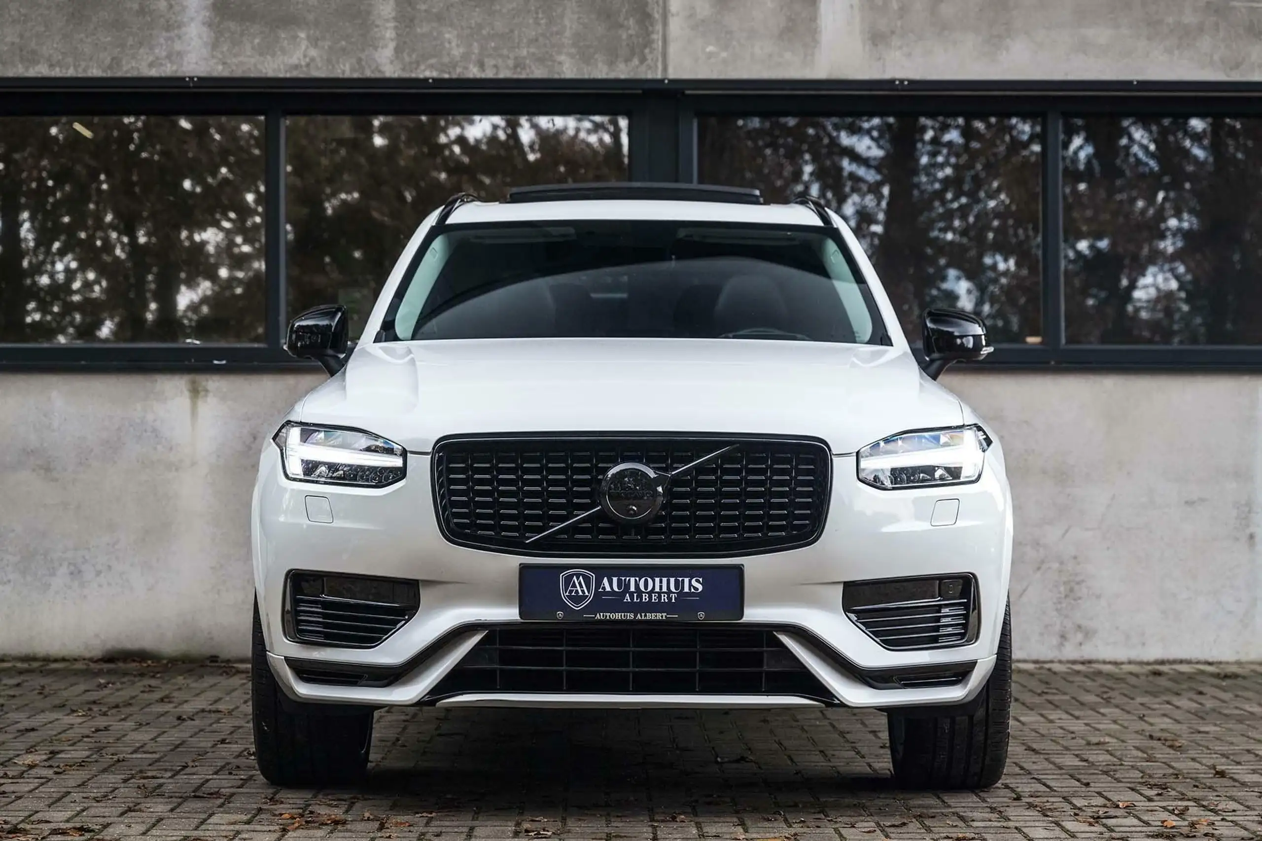 Volvo - XC90