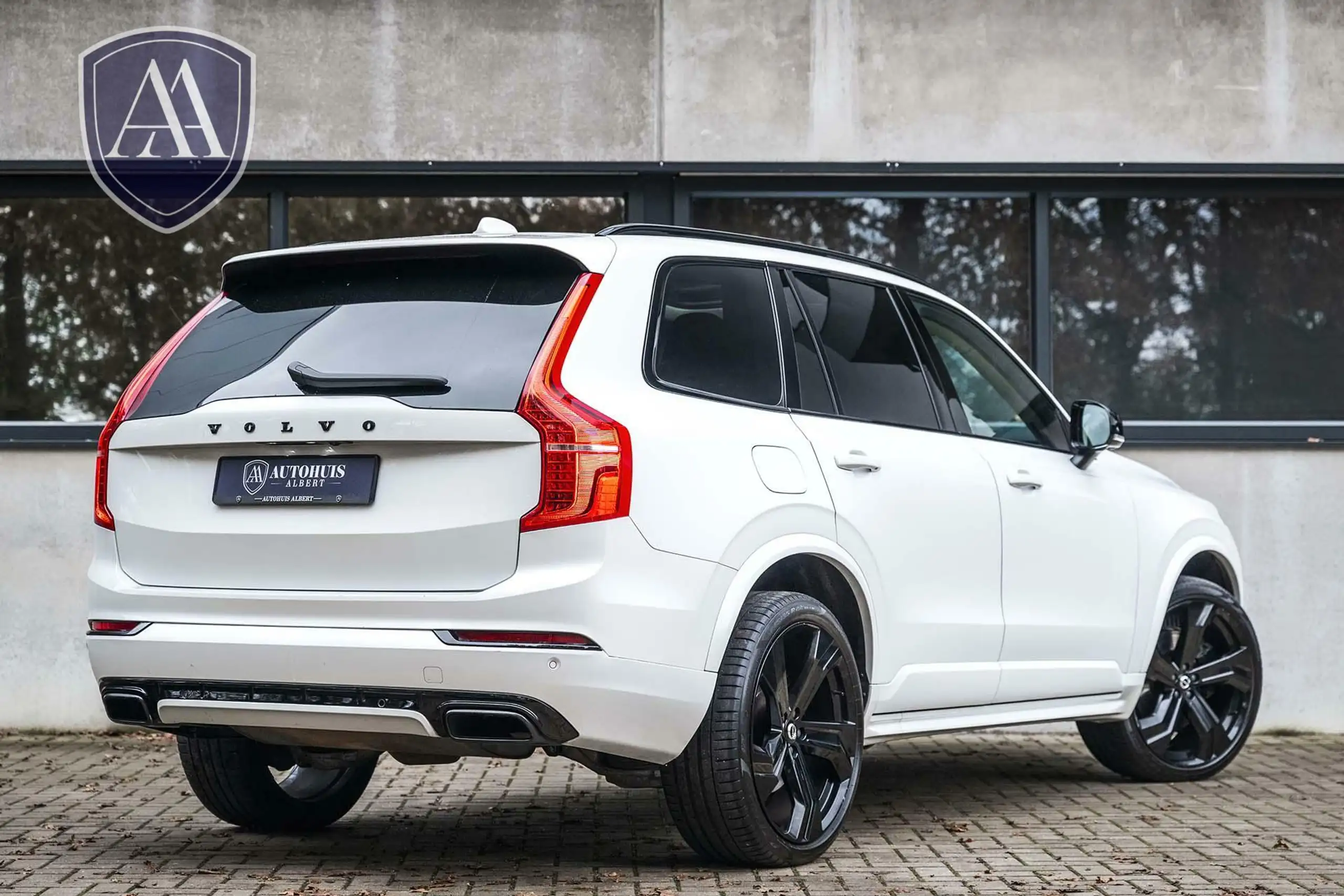 Volvo - XC90