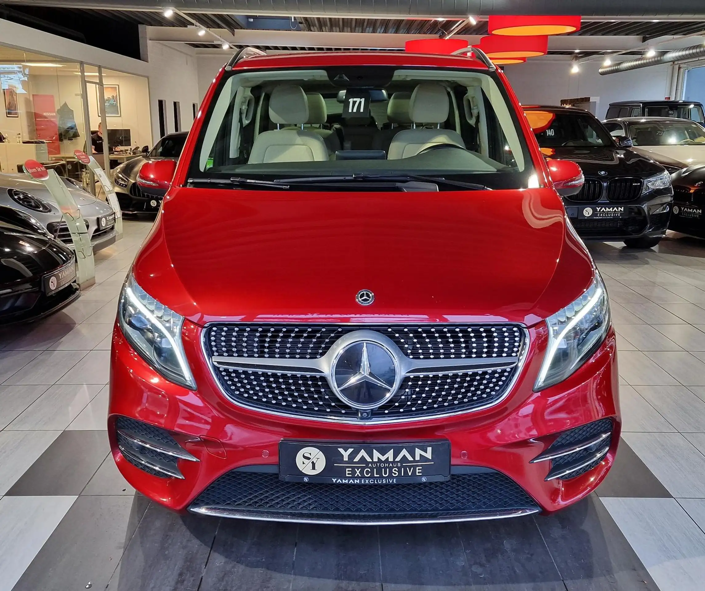 Mercedes-Benz - V 250