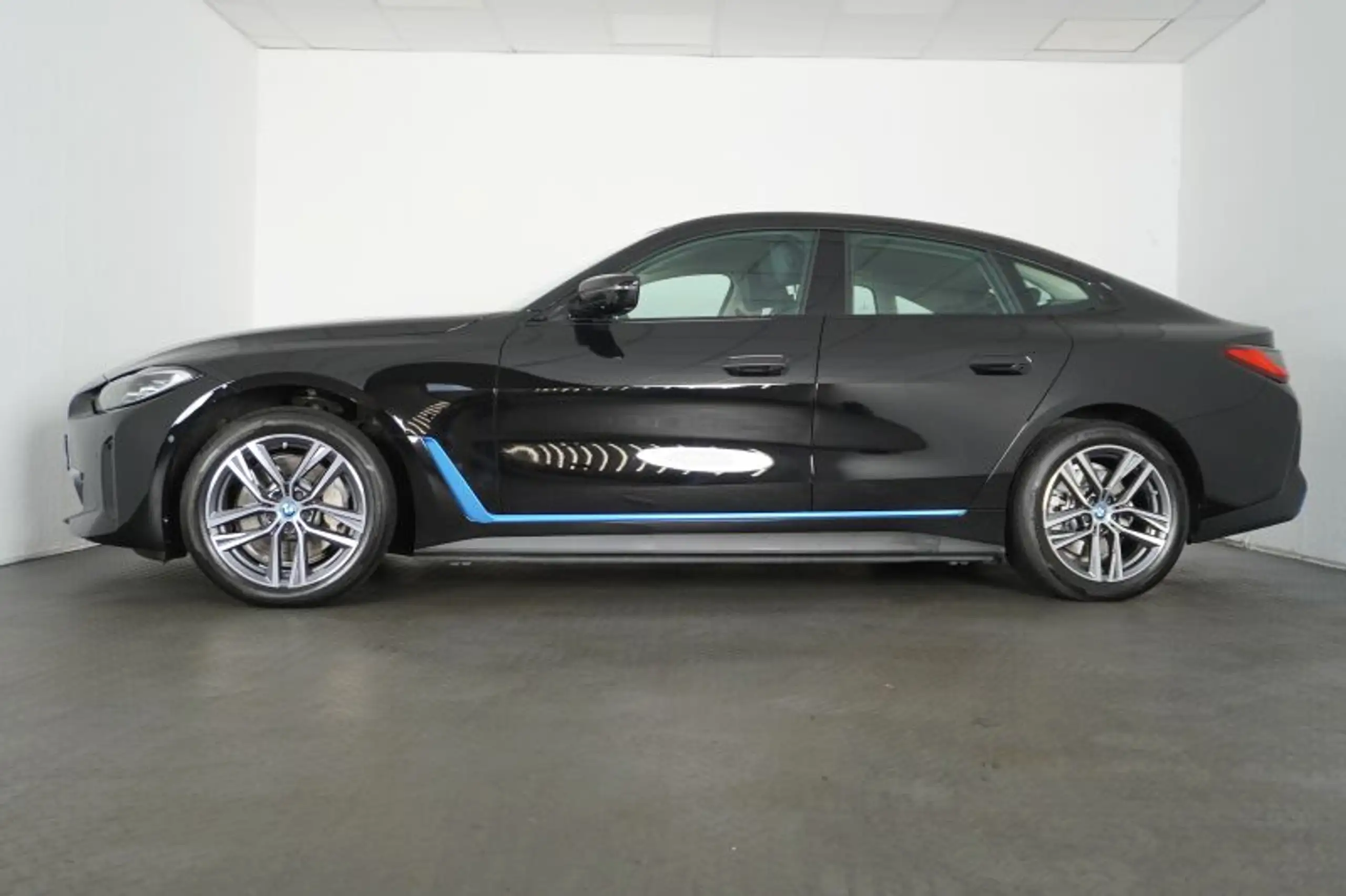 BMW - i4