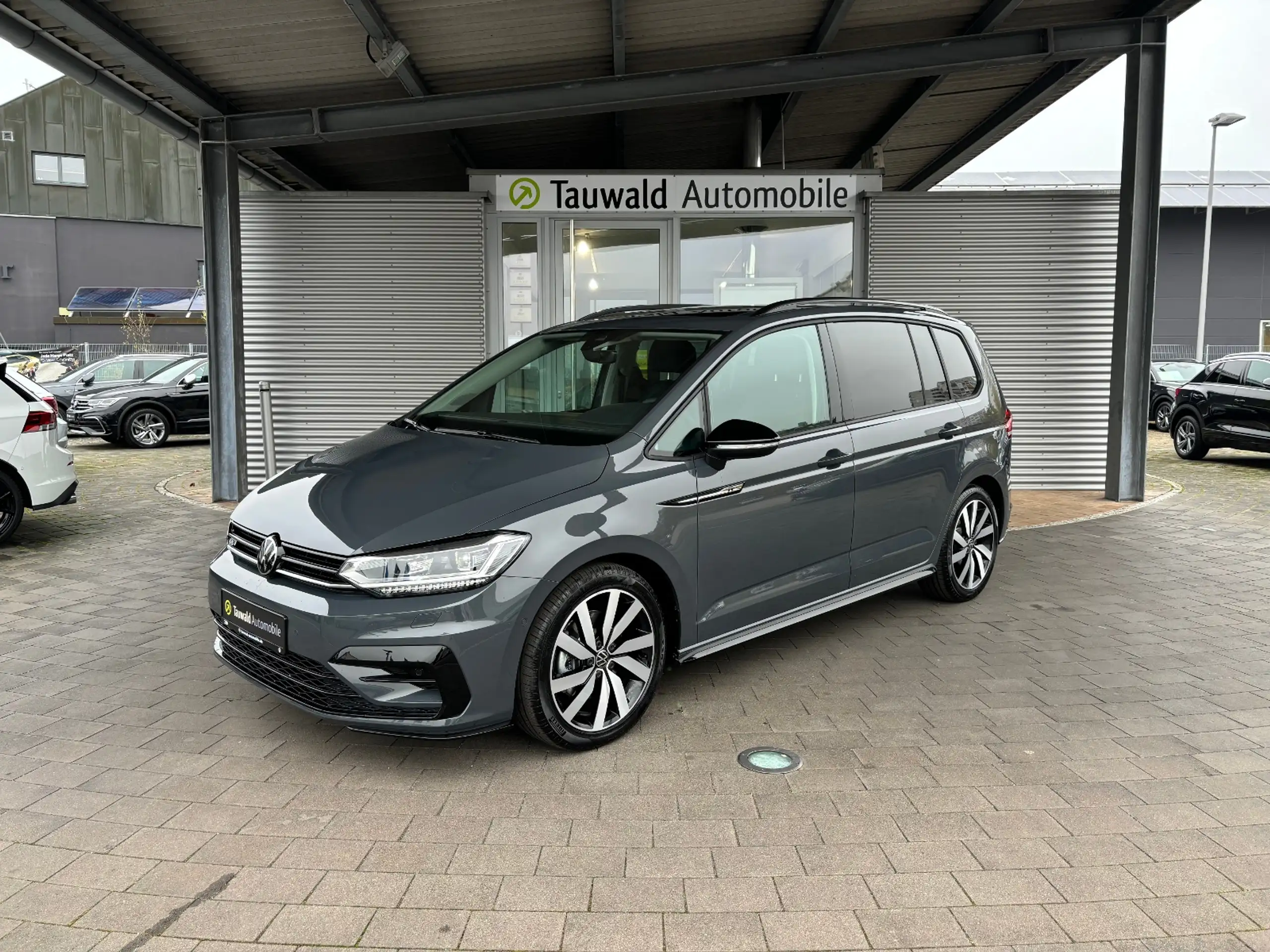 Volkswagen - Touran