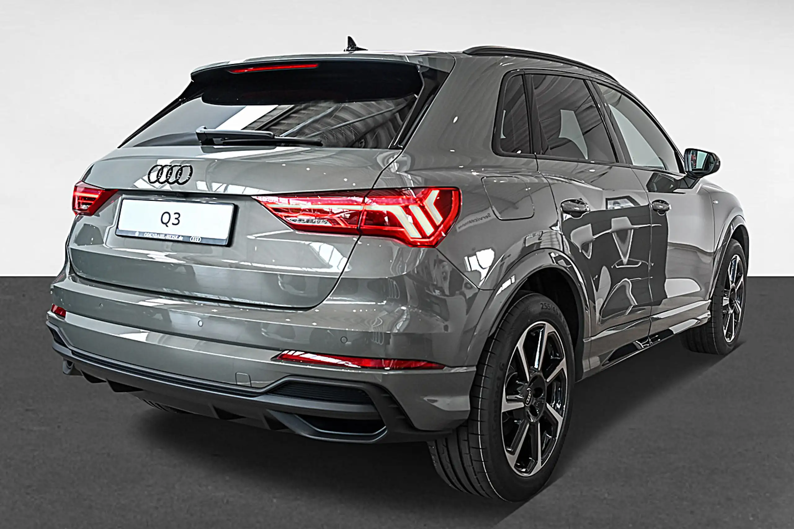 Audi - Q3