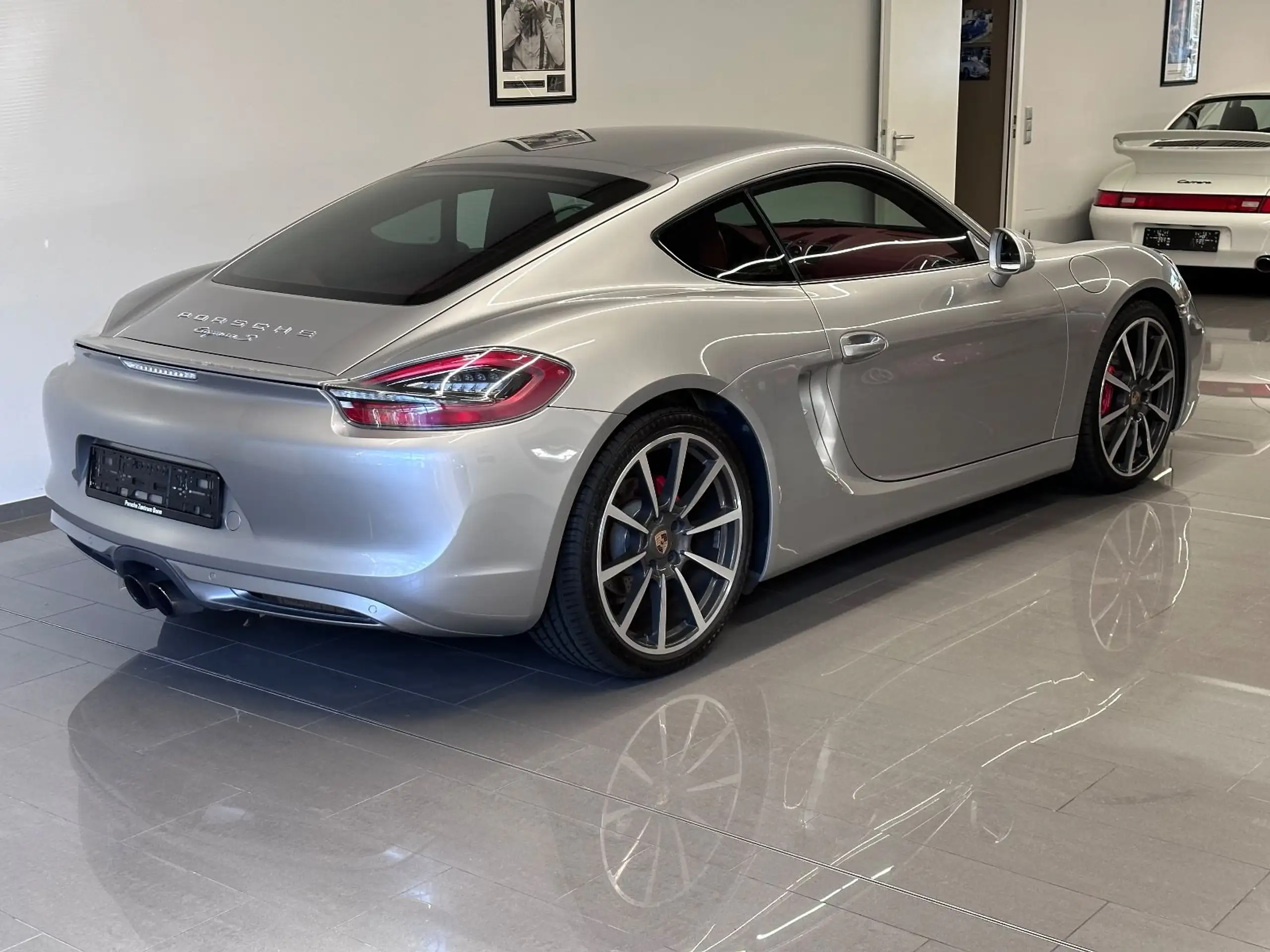 Porsche - Cayman