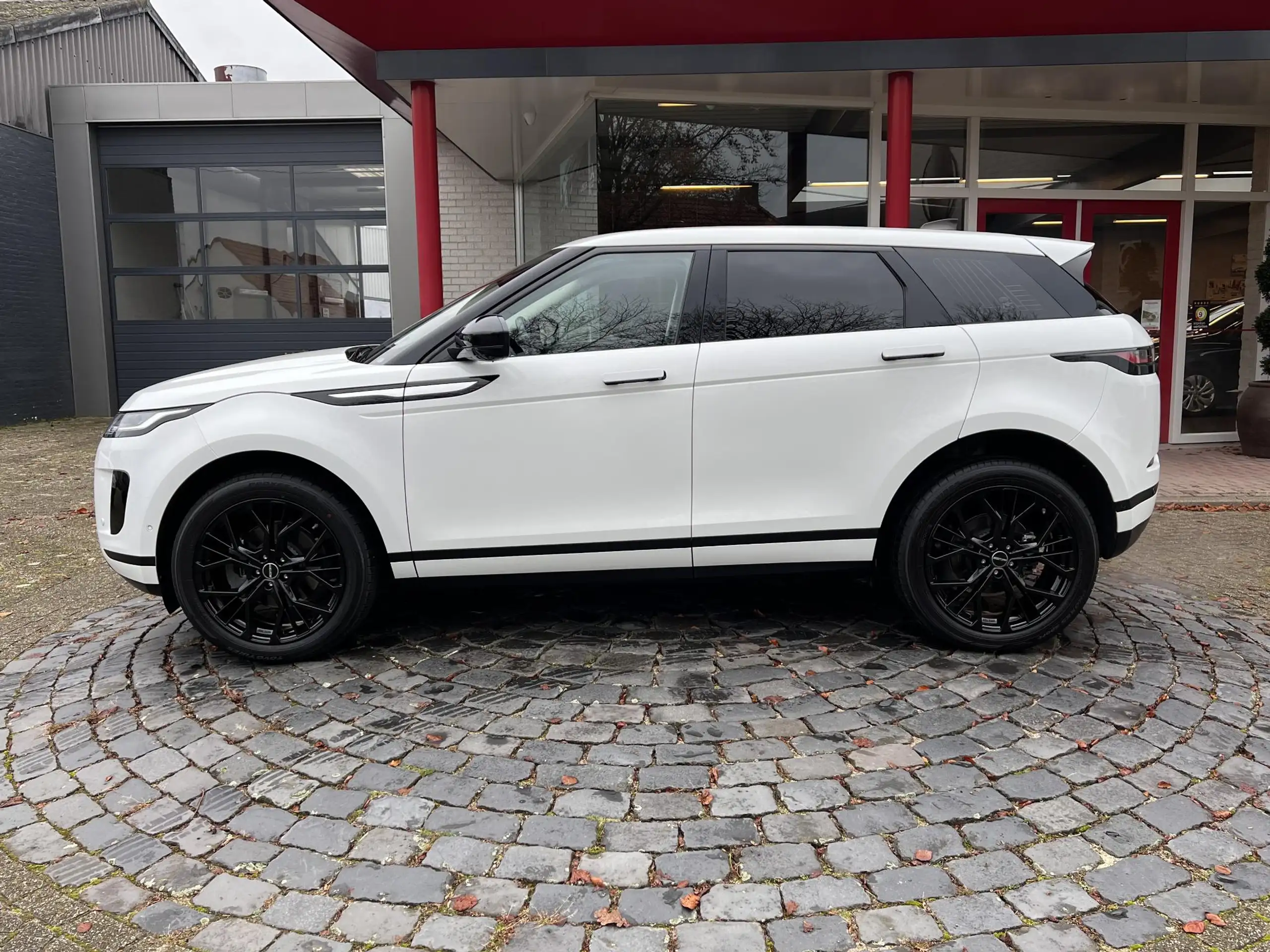 Land Rover - Range Rover Evoque