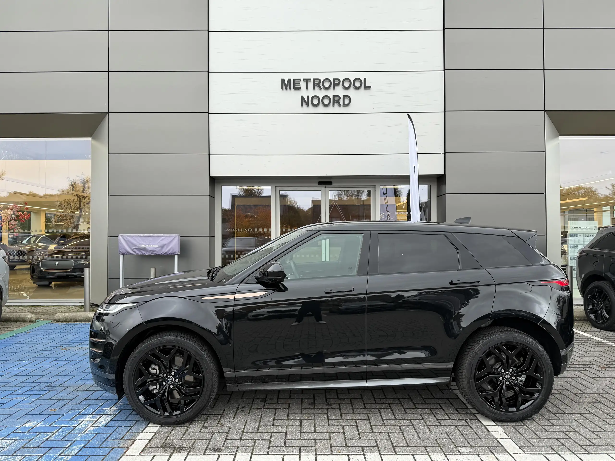 Land Rover - Range Rover Evoque