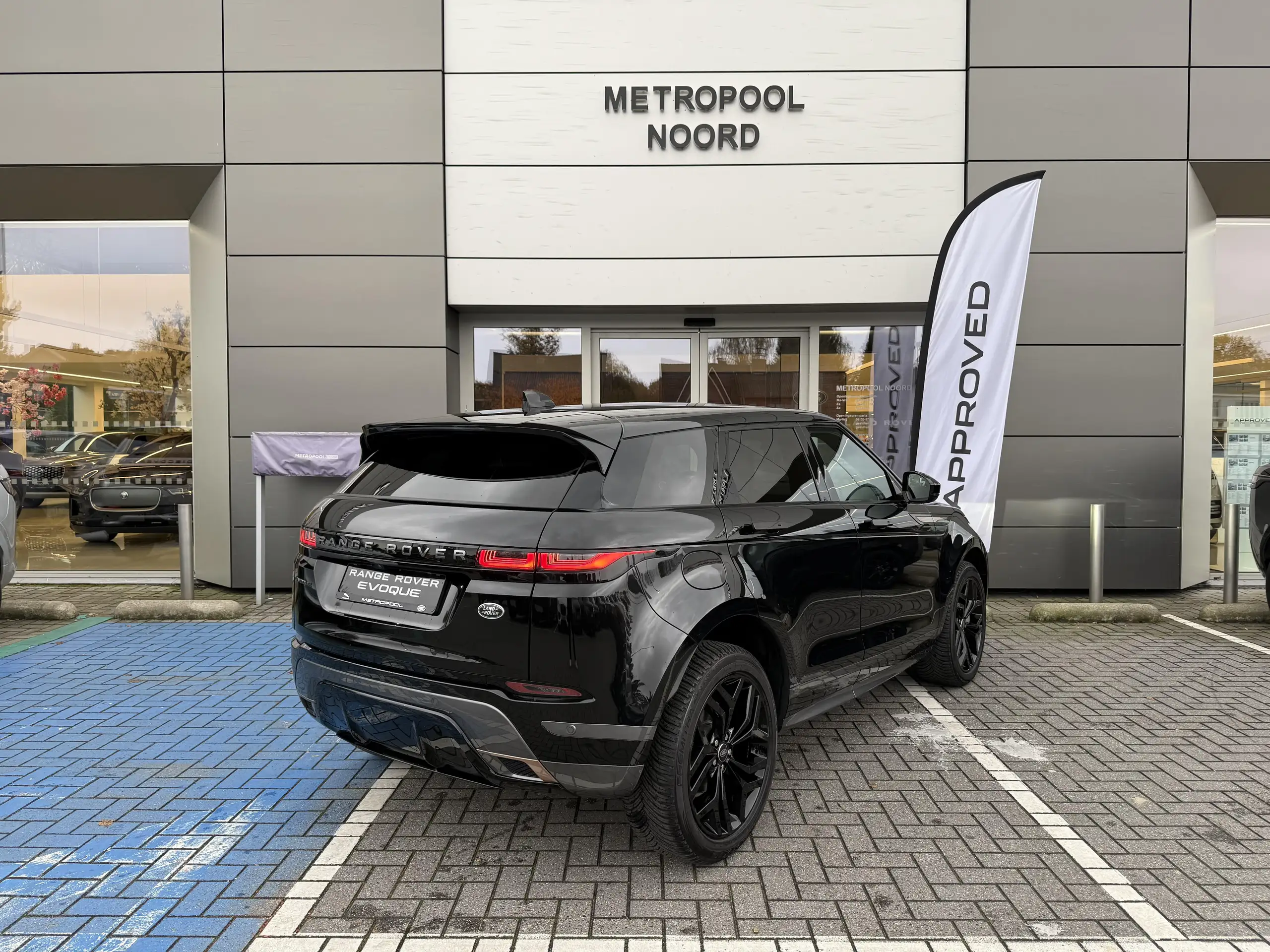 Land Rover - Range Rover Evoque