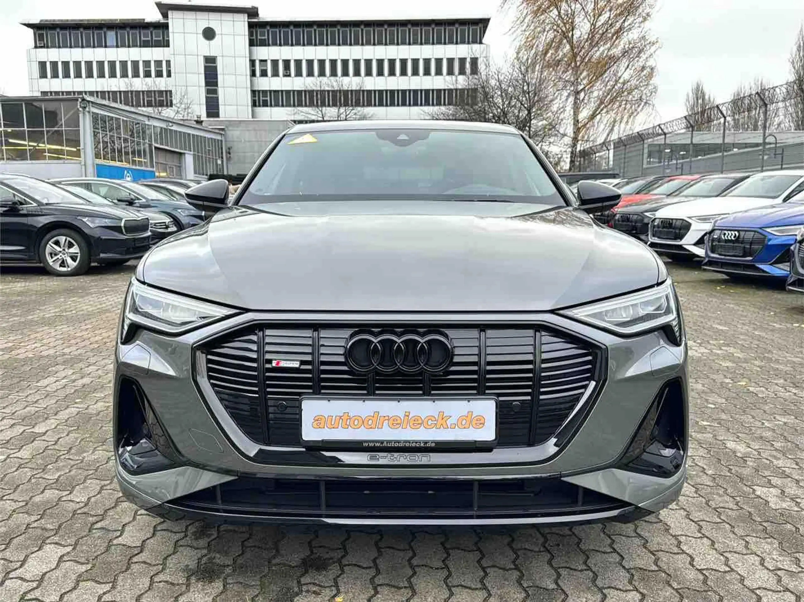 Audi - e-tron