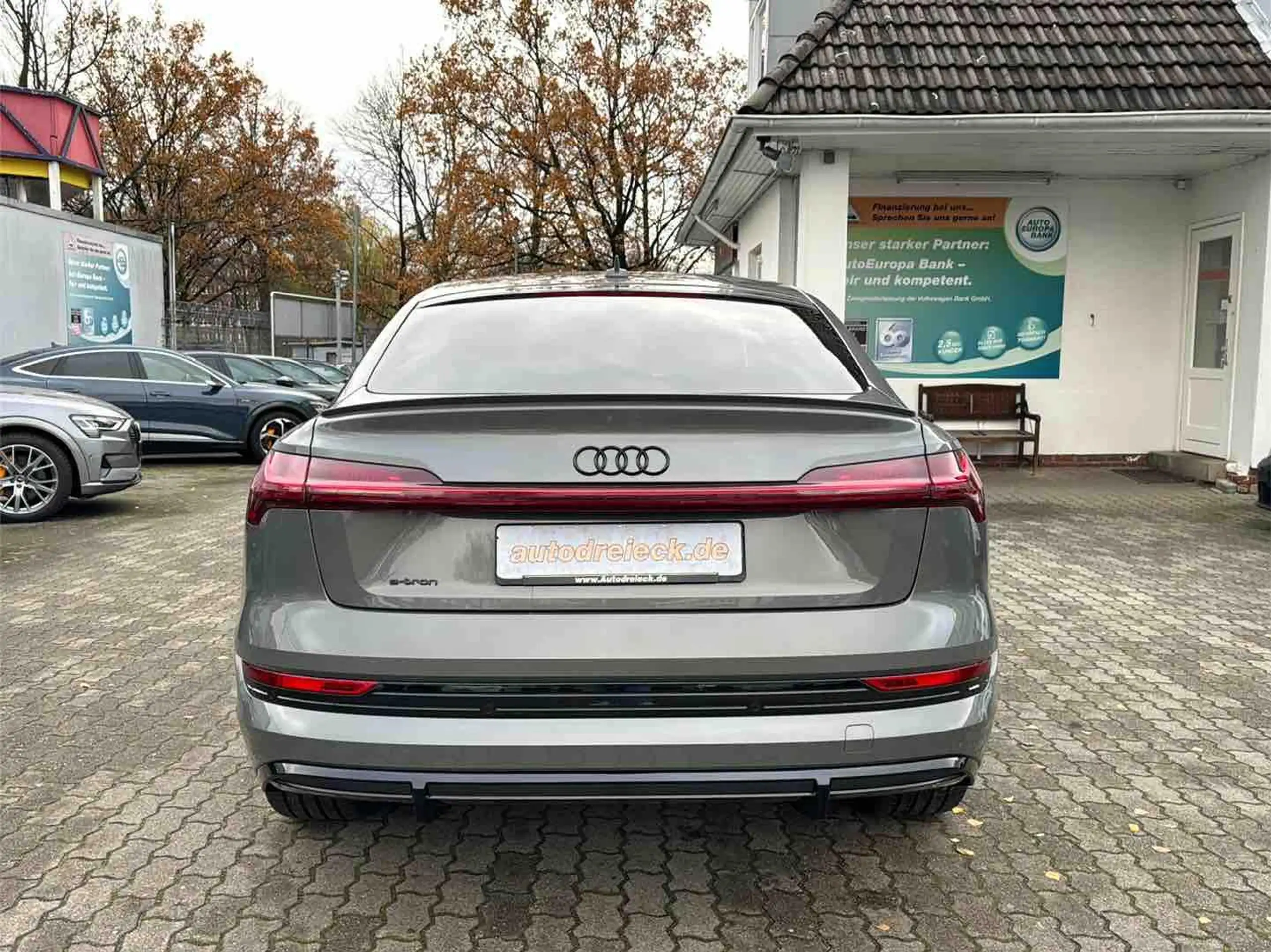 Audi - e-tron