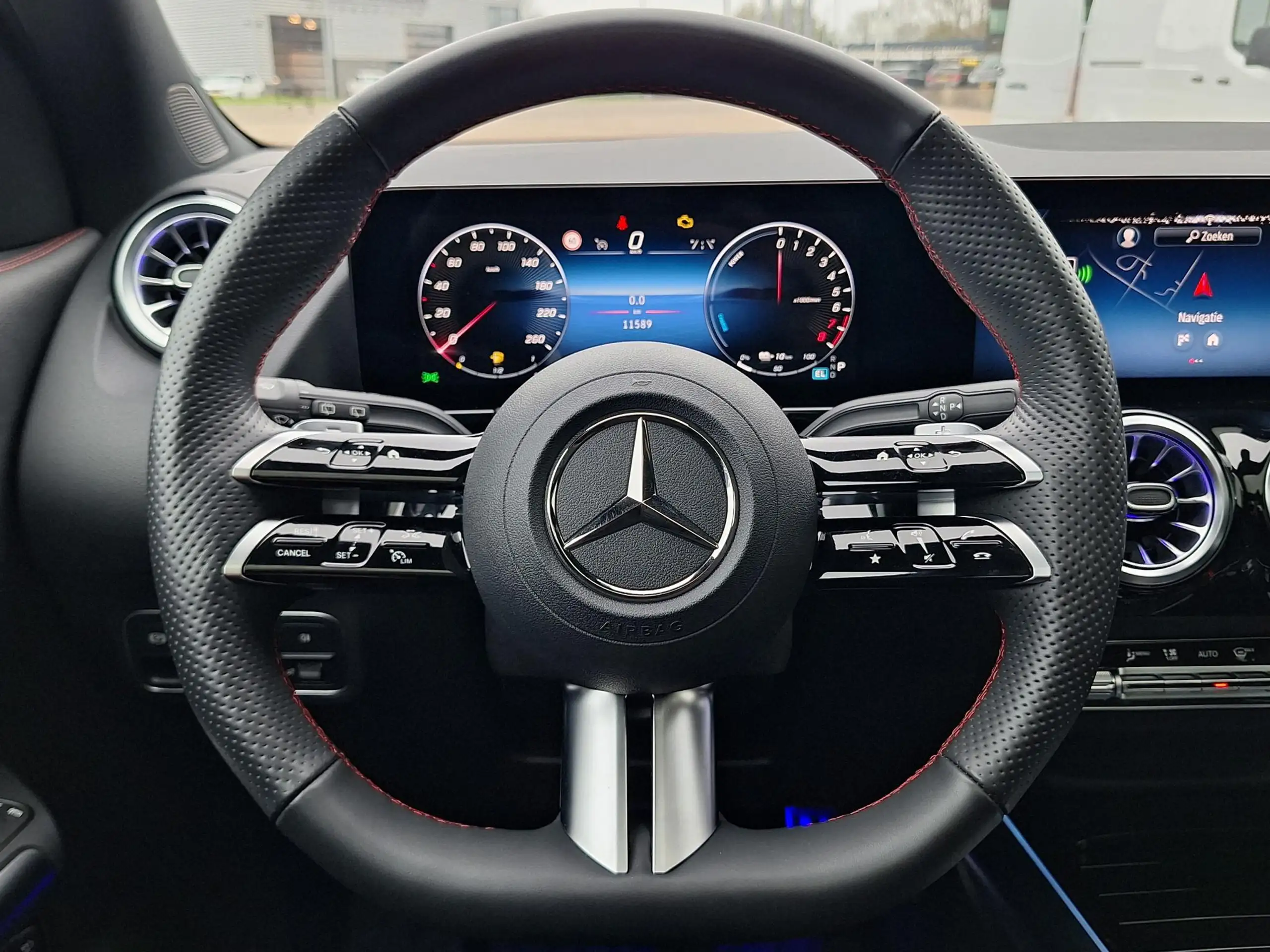 Mercedes-Benz - GLA 250