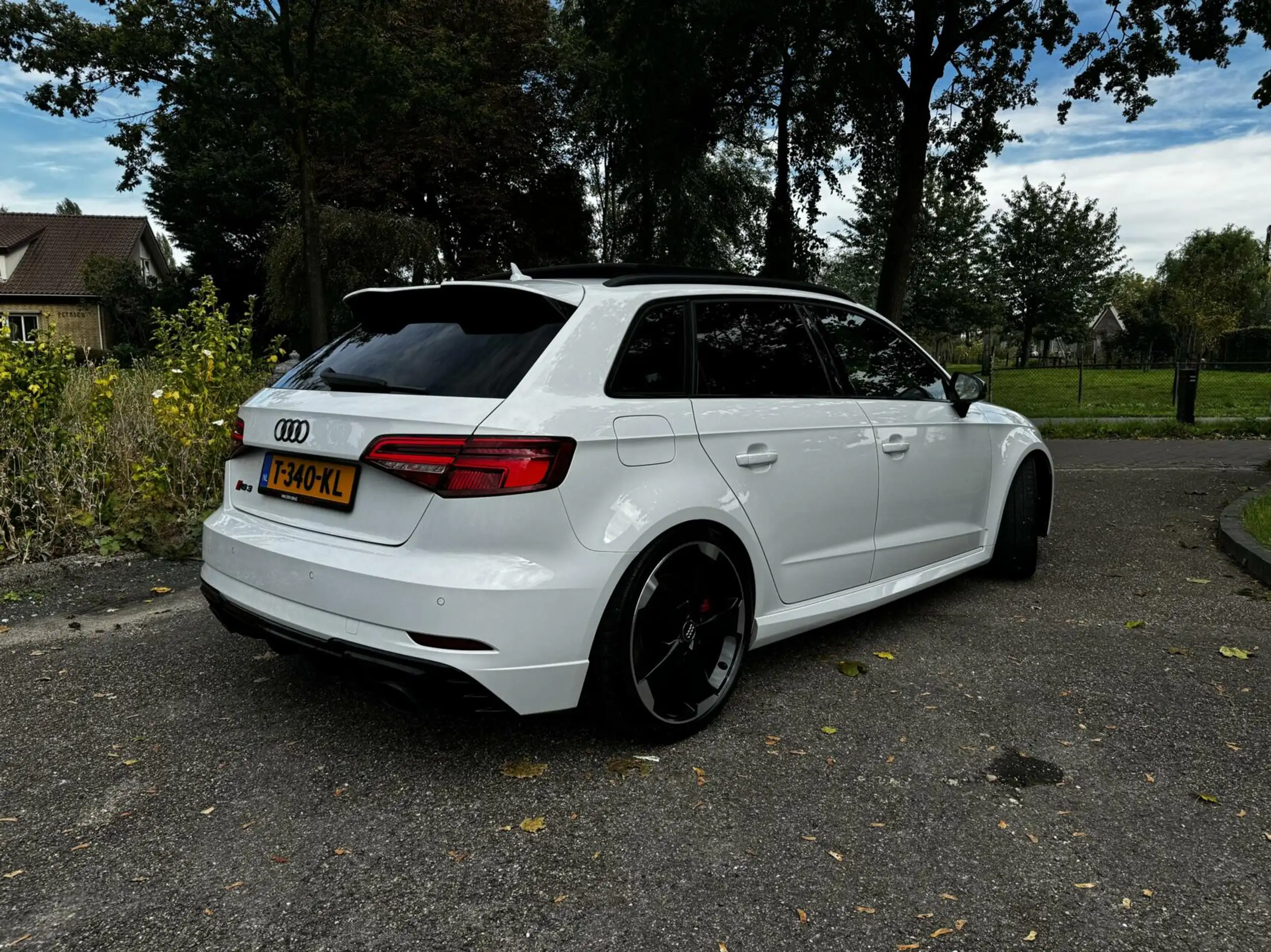 Audi - RS3