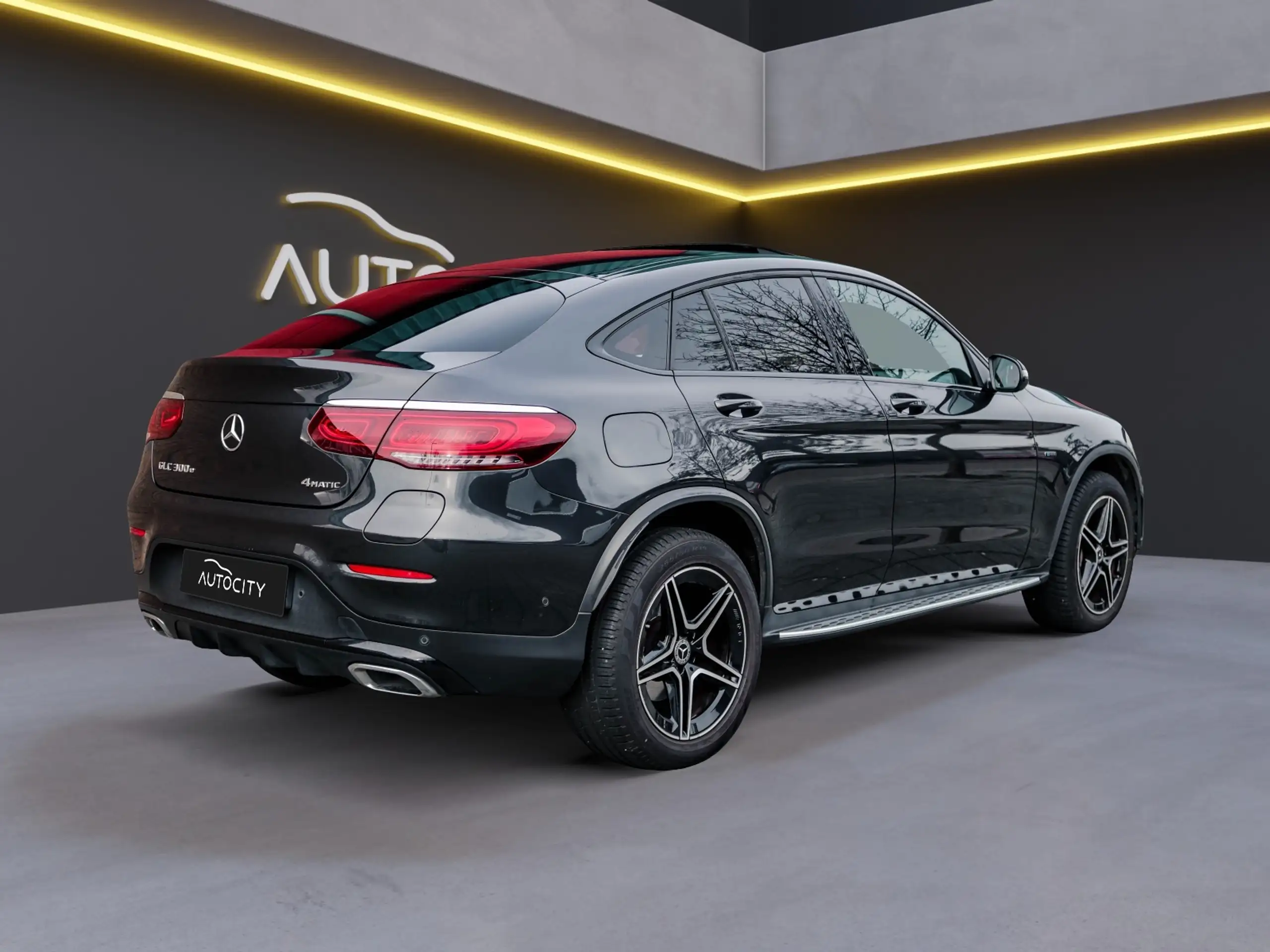 Mercedes-Benz - GLC 300