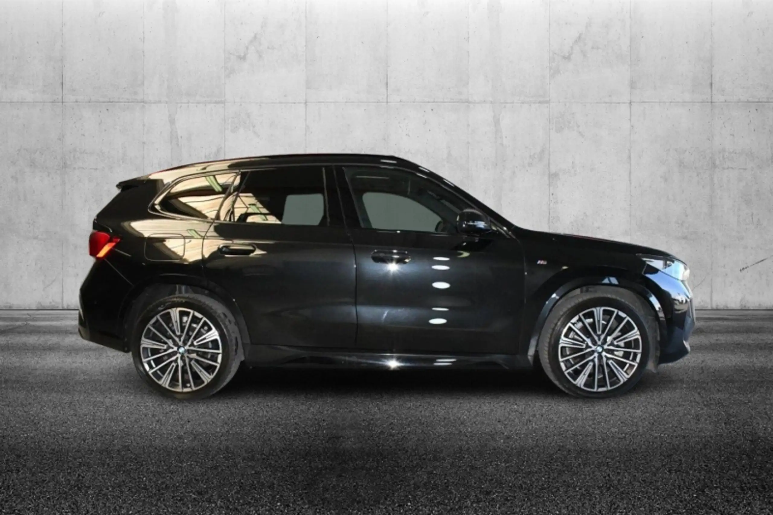 BMW - X1