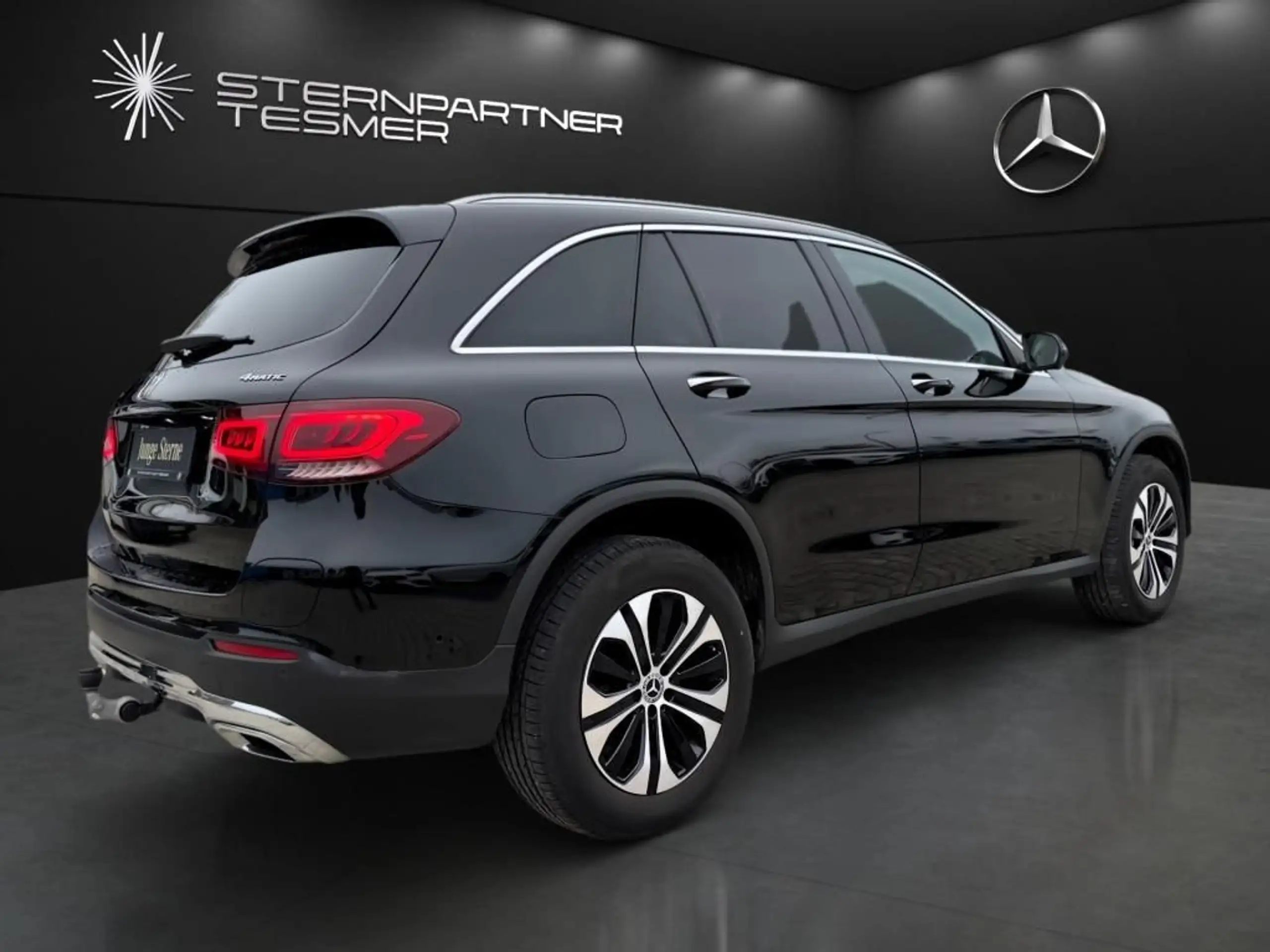 Mercedes-Benz - GLC 300